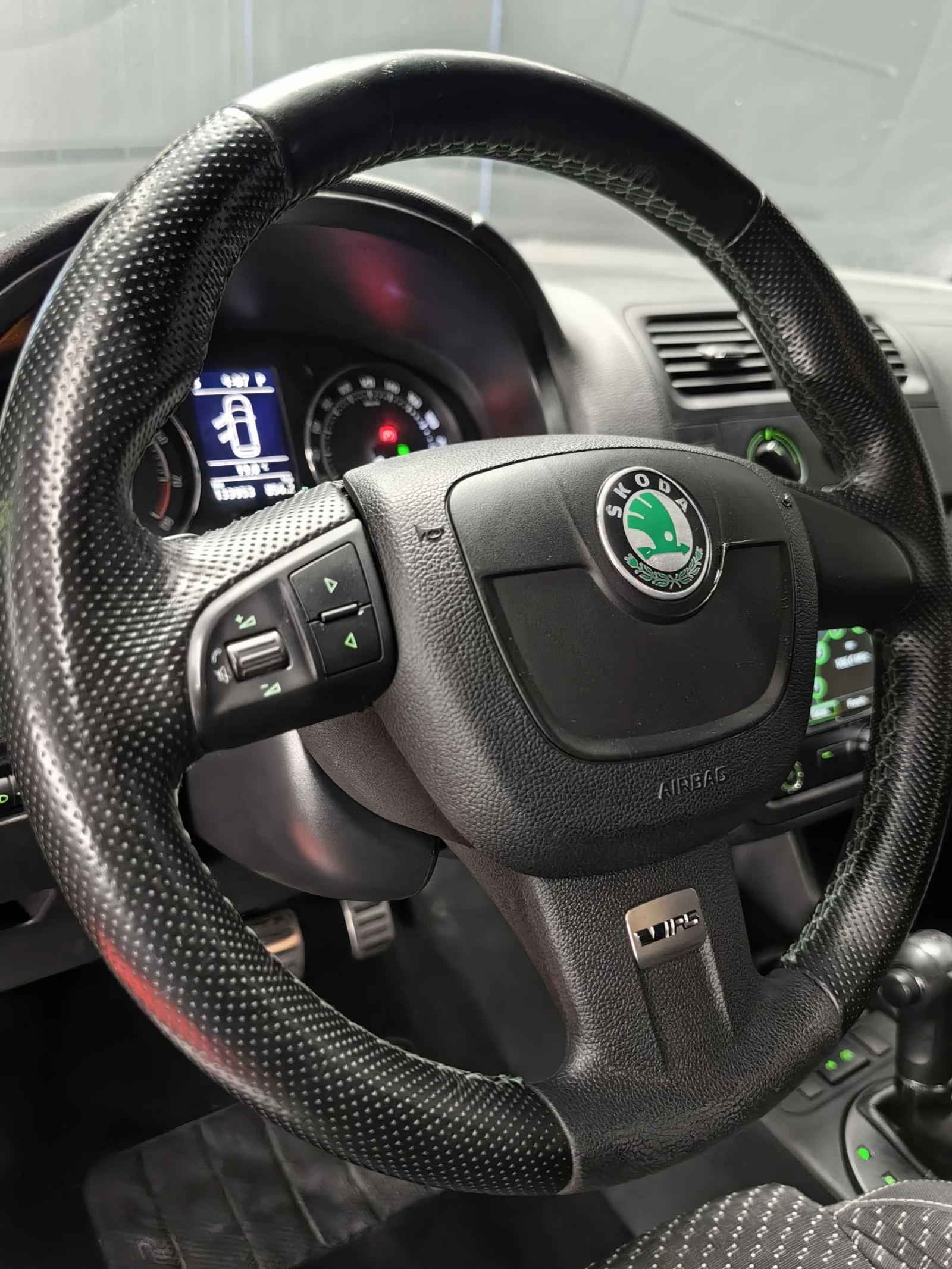 Skoda Fabia 1.4* VRS* DSG* 250hp* TUNING OVERDRIVE= 12000 , снимка 14 - Автомобили и джипове - 53828208