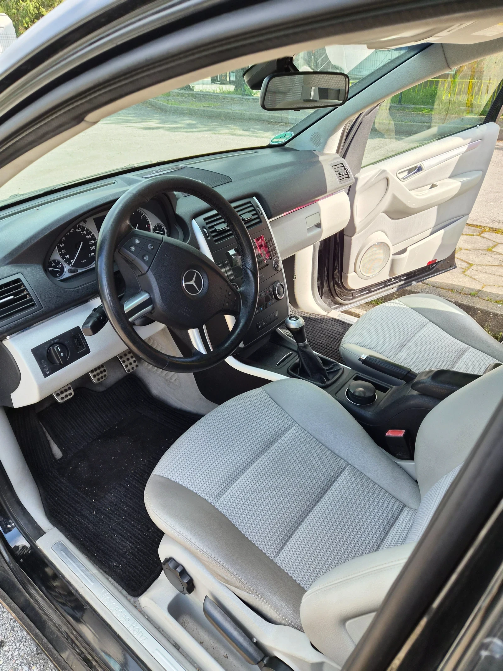 Mercedes-Benz B 200, снимка 5 - Автомобили и джипове - 54390787