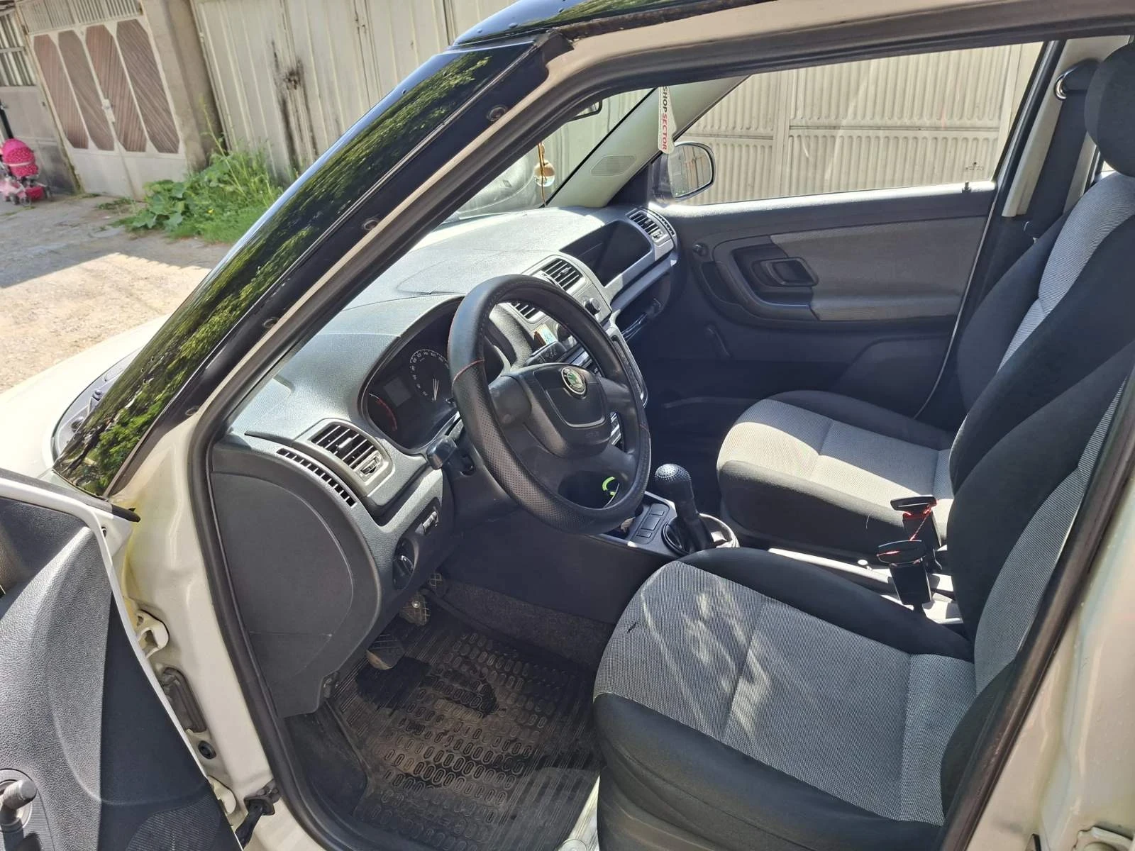 Skoda Fabia, снимка 7 - Автомобили и джипове - 54576618