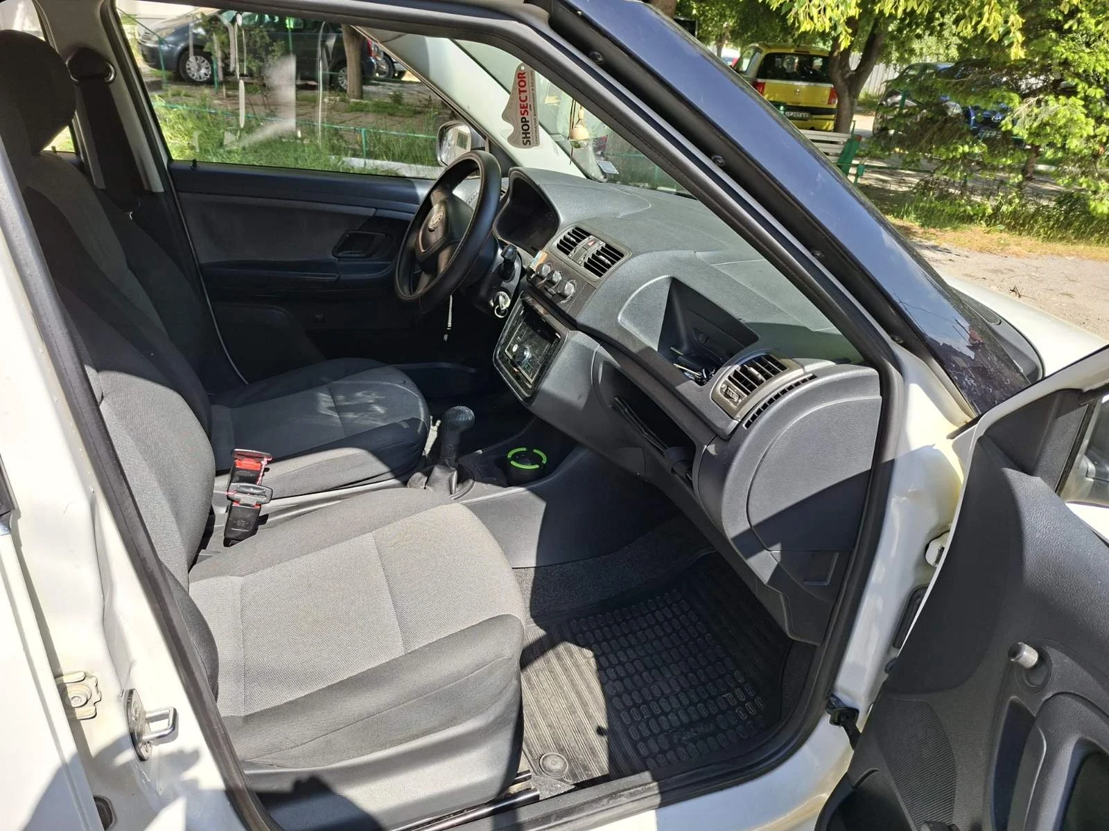 Skoda Fabia, снимка 4 - Автомобили и джипове - 54576618