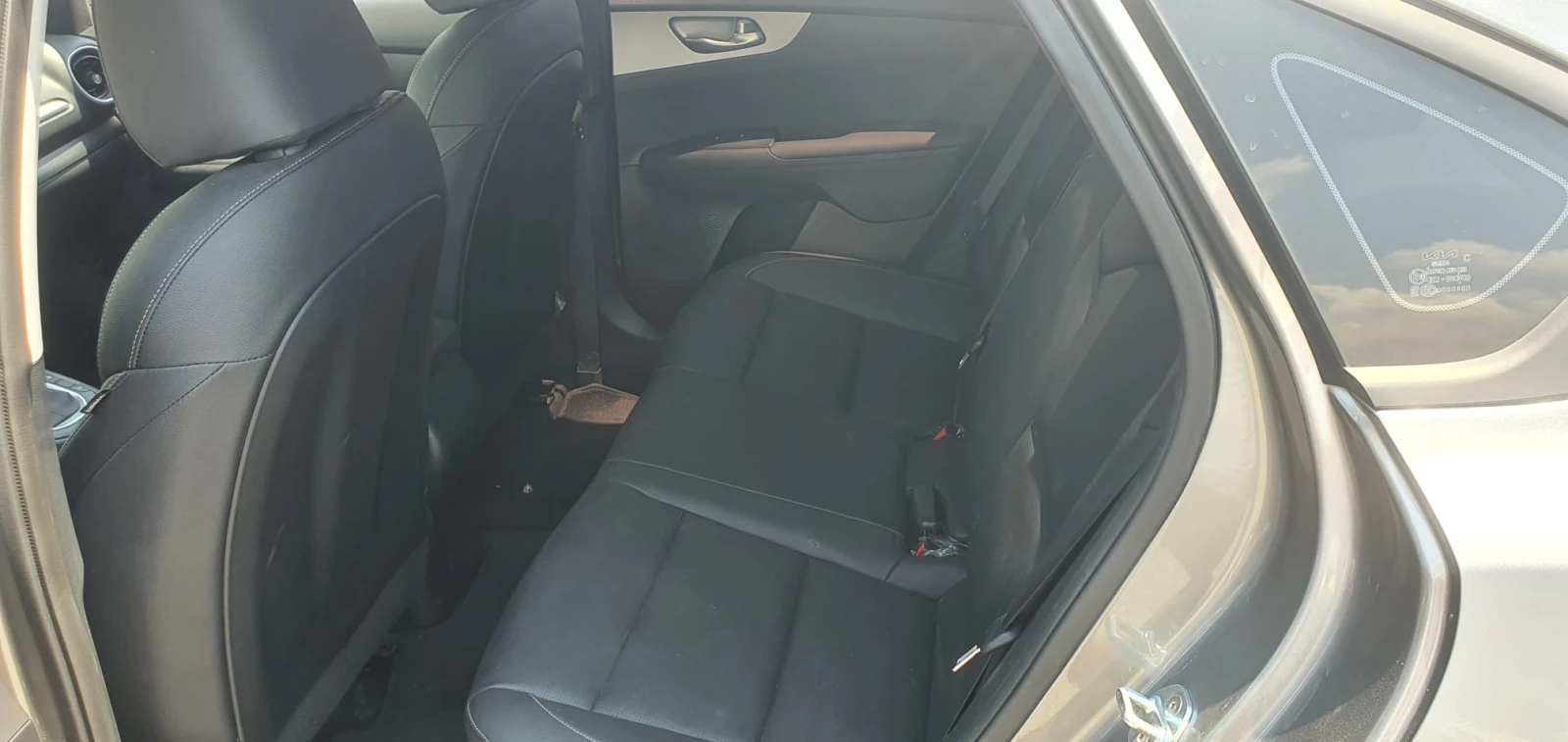 Kia K3 1.6MPI, снимка 8 - Автомобили и джипове - 54794975