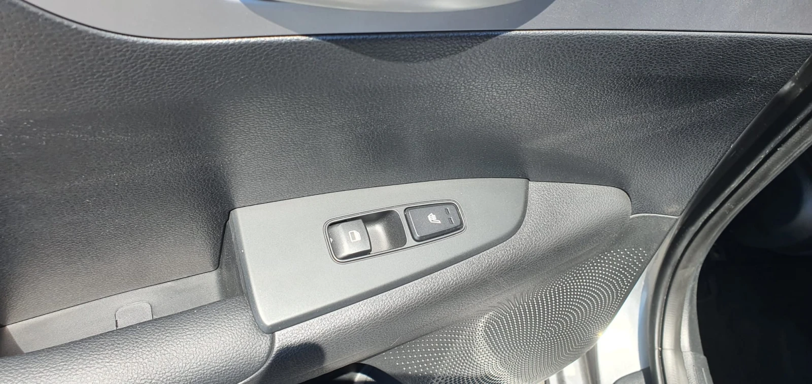 Kia K3 1.6MPI, снимка 12 - Автомобили и джипове - 54794975