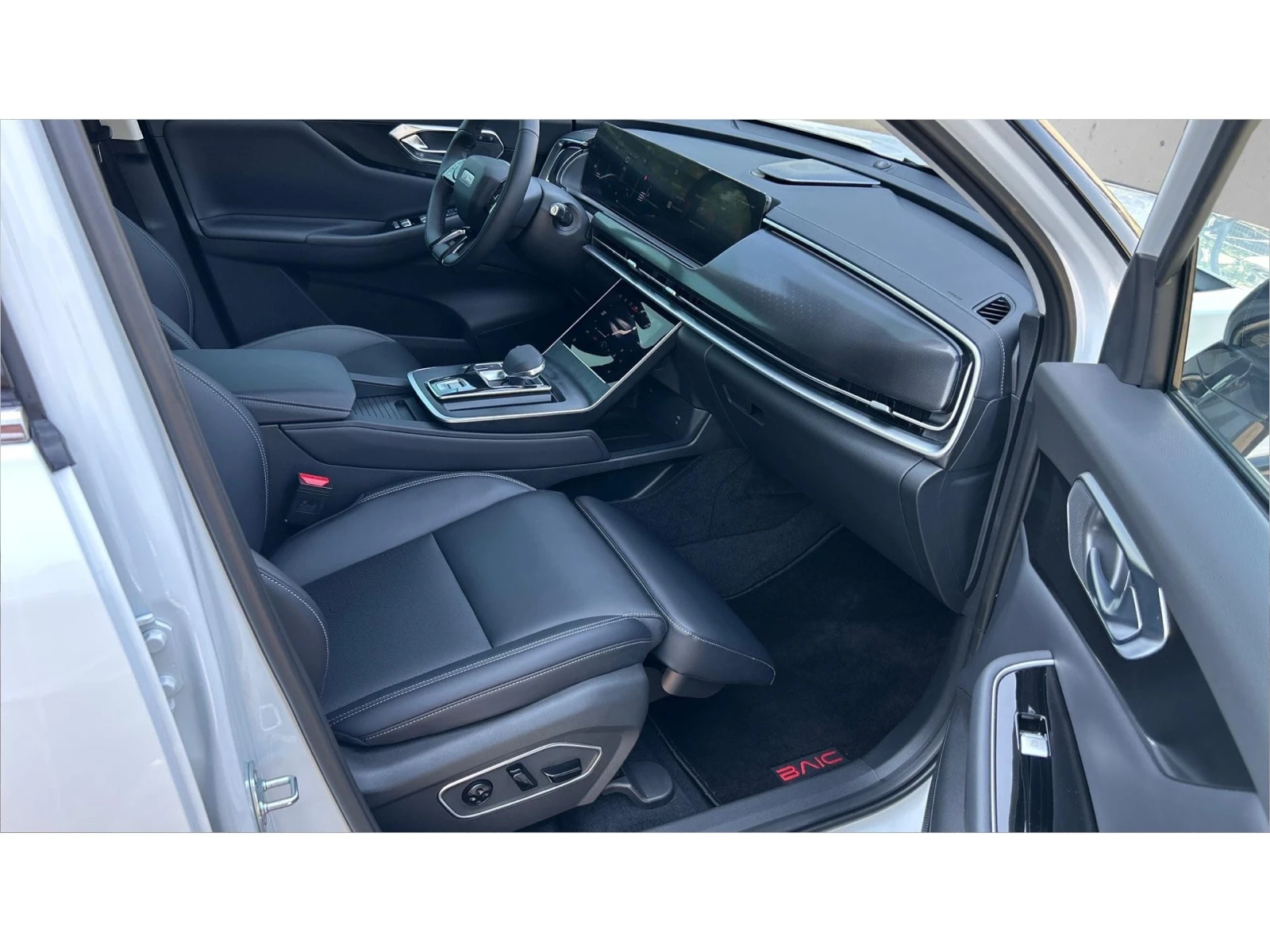 BAIC X75 Турбо, Наличен!, Месечна вноска от 350  , снимка 17 - Автомобили и джипове - 55119480
