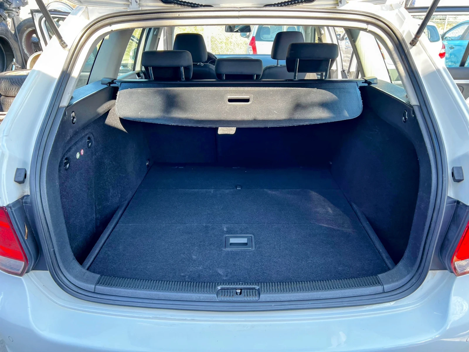 VW Golf VI-TDI SWISS EDITION 6-SPEED 4X4, снимка 14 - Автомобили и джипове - 55129487