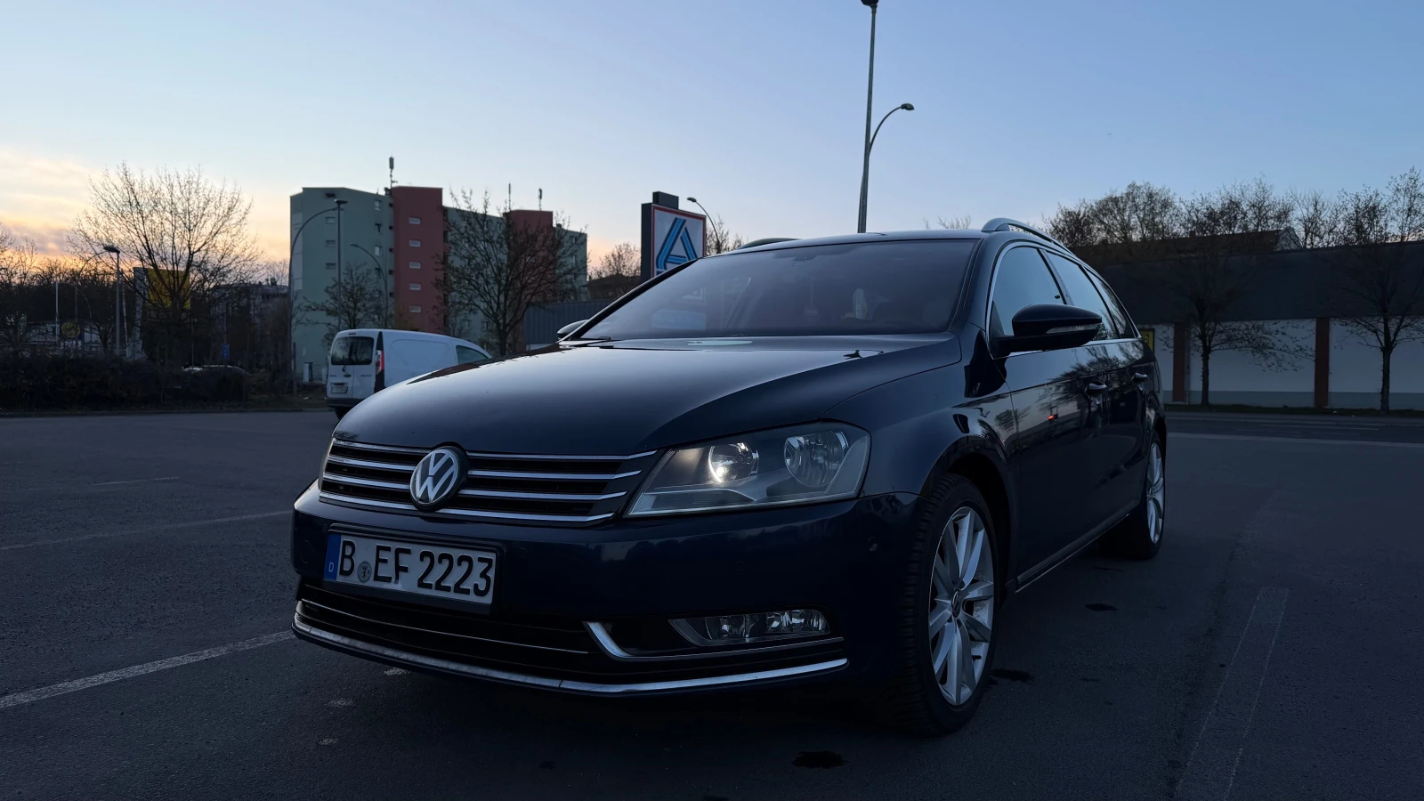 VW Passat, снимка 10 - Автомобили и джипове - 55358481