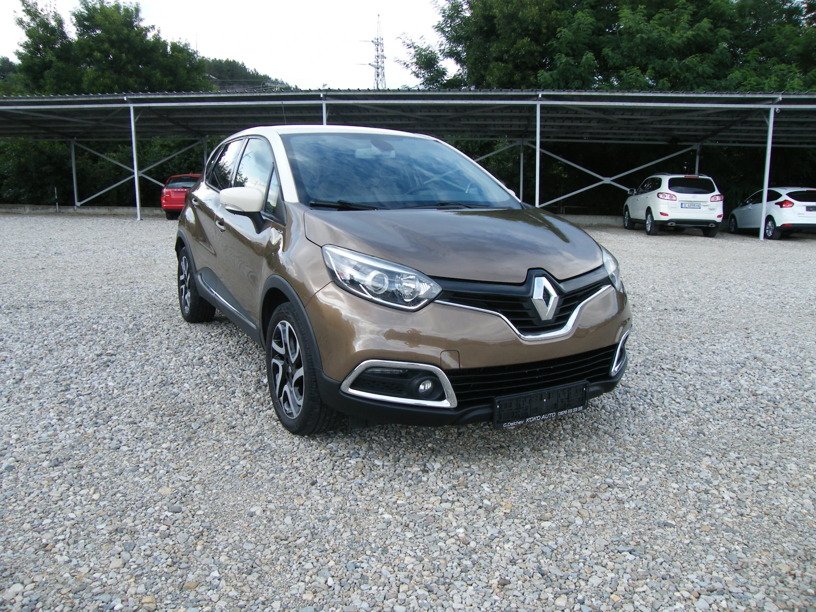 Renault Captur 1.5dci EURO 6B, снимка 2 - Автомобили и джипове - 55665874