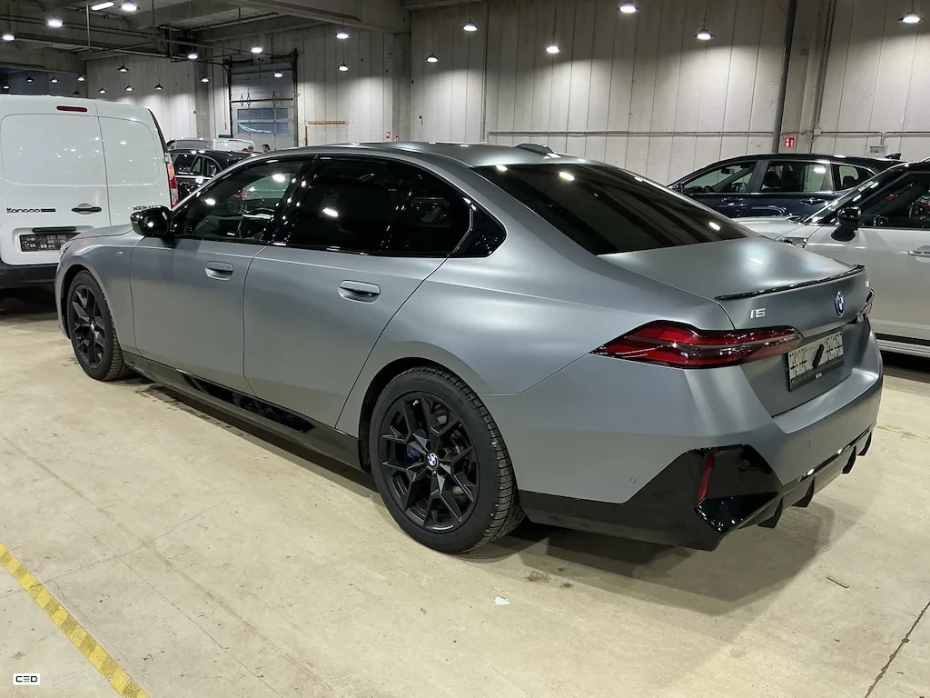 BMW i5 M60 XDRIVE Full 97% SoH Европейска, снимка 5 - Автомобили и джипове - 55724926
