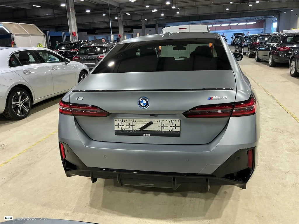 BMW i5 M60 XDRIVE Full 97% SoH Европейска, снимка 6 - Автомобили и джипове - 55724926