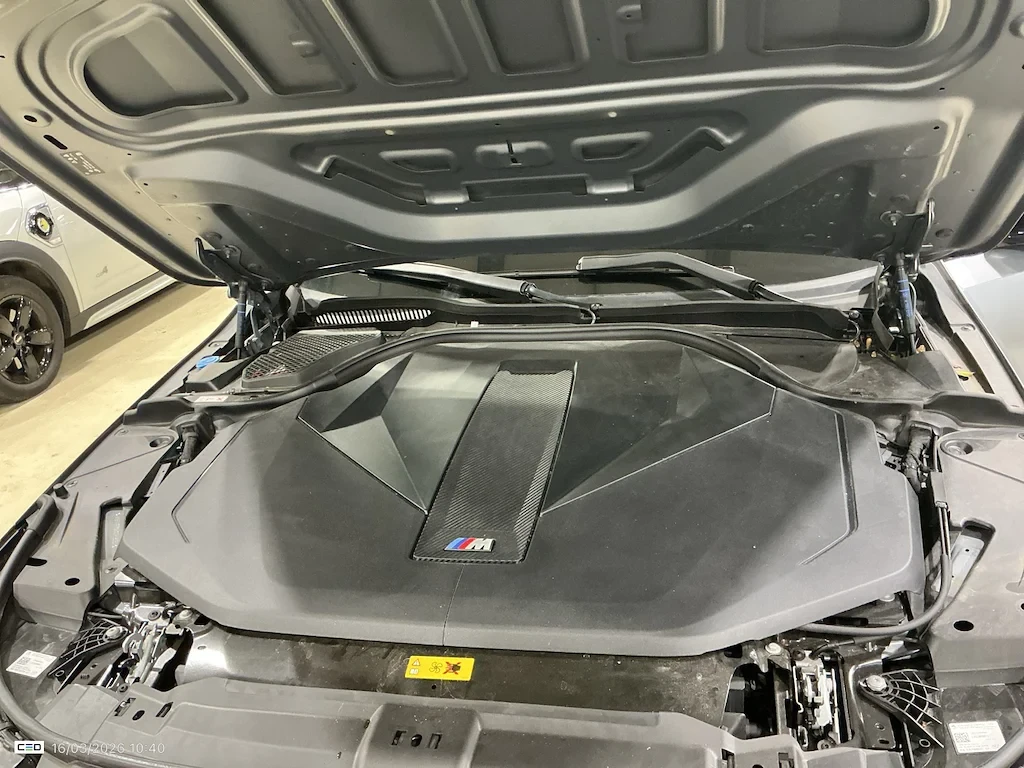 BMW i5 M60 XDRIVE Full 97% SoH Европейска, снимка 12 - Автомобили и джипове - 55724926