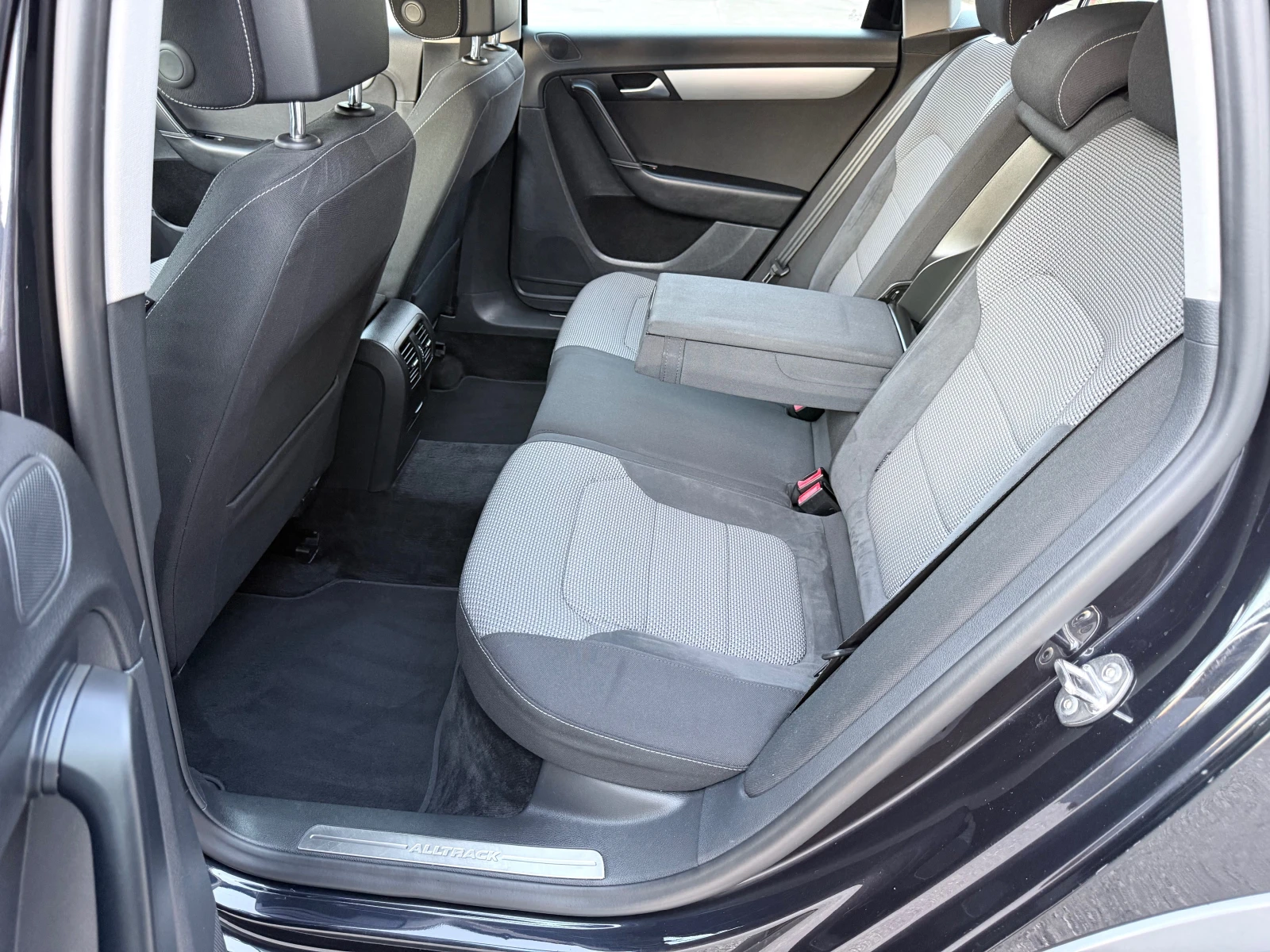 VW Alltrack 2.0TDI* 177k.c.DSG* 4MOTION* LED* Euro5B*  | Mobile.bg � ����������� 8