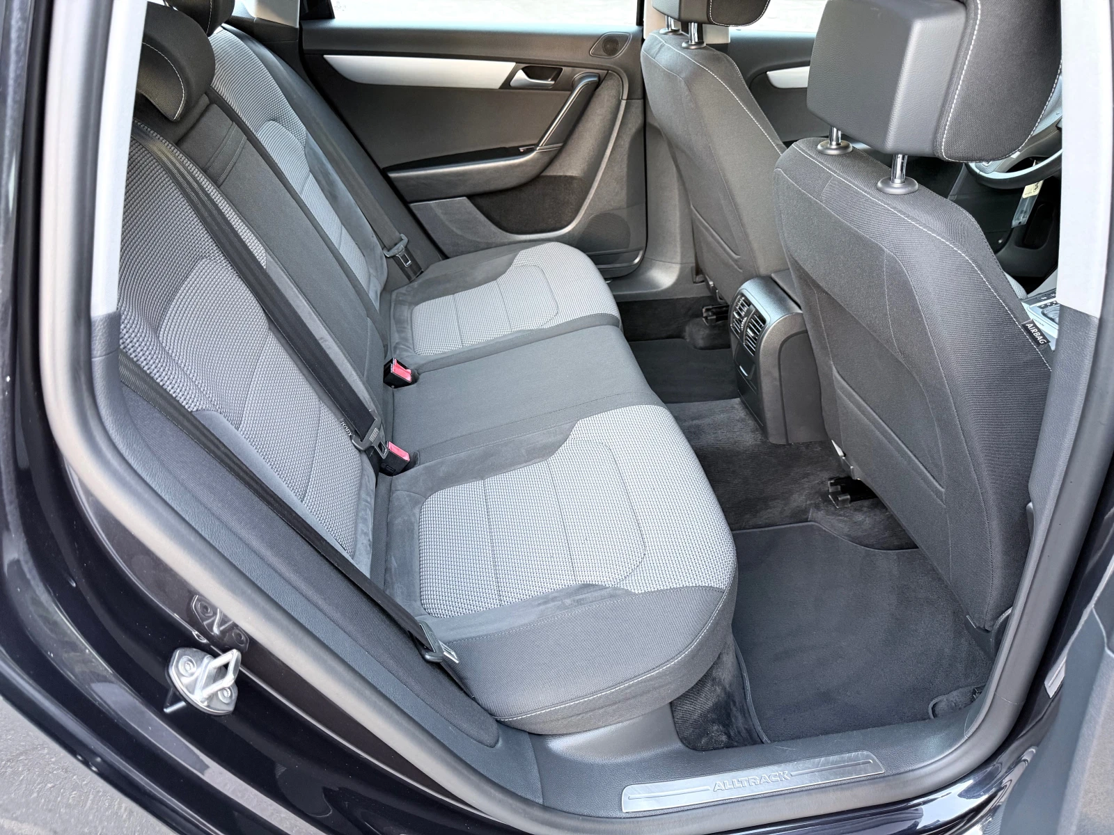 VW Alltrack 2.0TDI* 177k.c.DSG* 4MOTION* LED* Euro5B*  | Mobile.bg � ����������� 9