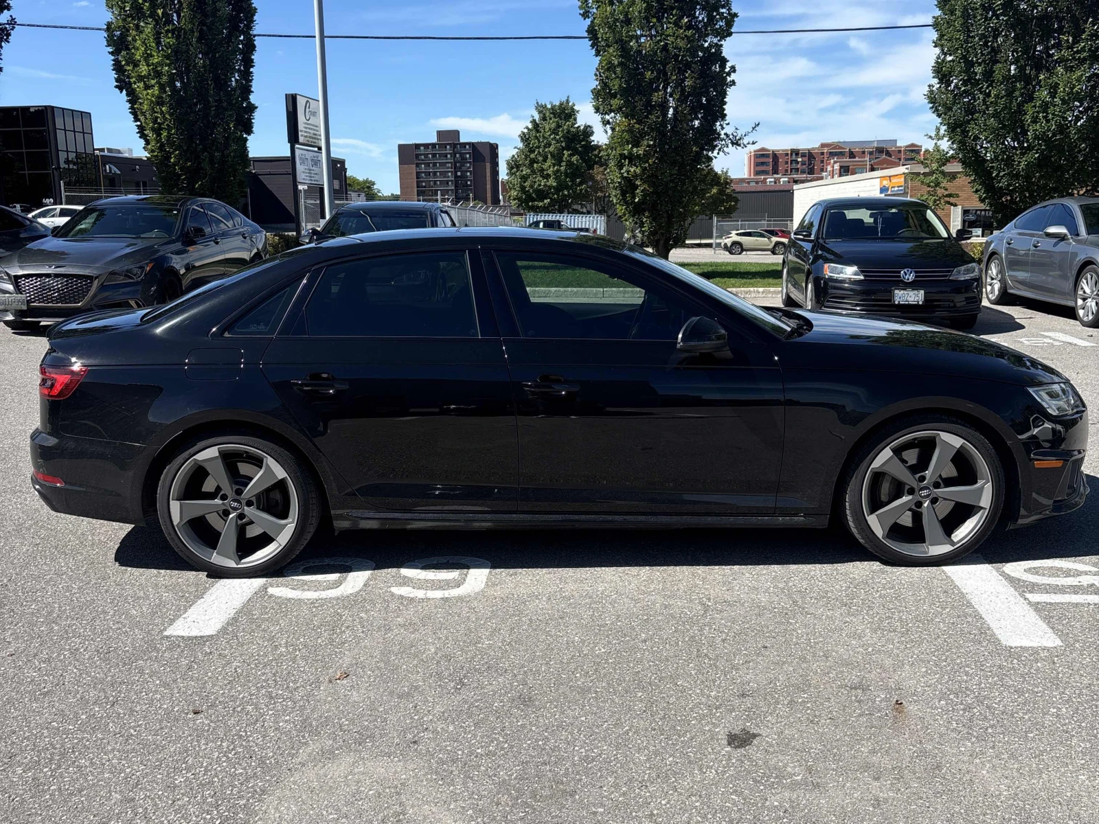 Audi A4 Technik, NIGHT PACK, АВТОКРЕДИТ, снимка 3 - Автомобили и джипове - 56023812