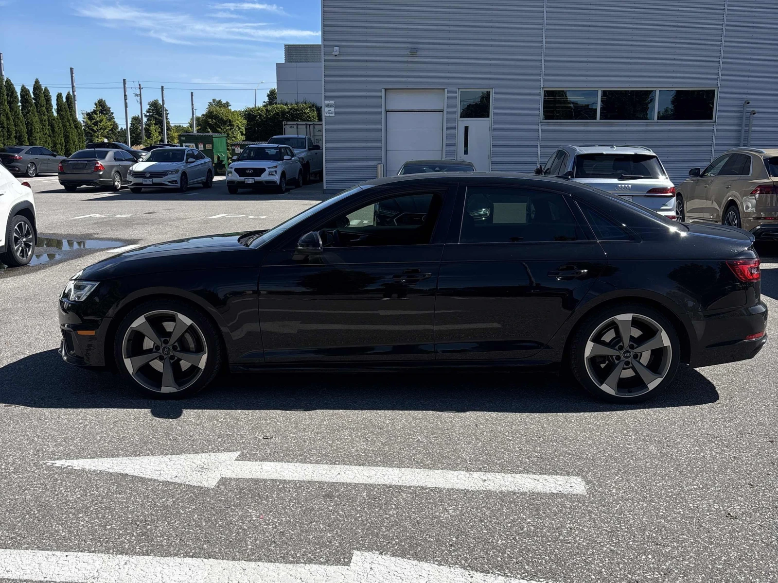Audi A4 Technik, NIGHT PACK, АВТОКРЕДИТ, снимка 2 - Автомобили и джипове - 56023812