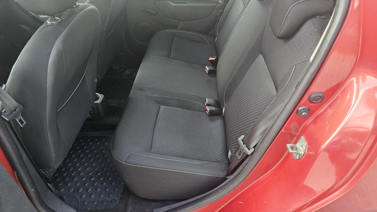 Dacia Logan 1.2 MCV, снимка 8 - Автомобили и джипове - 56531584