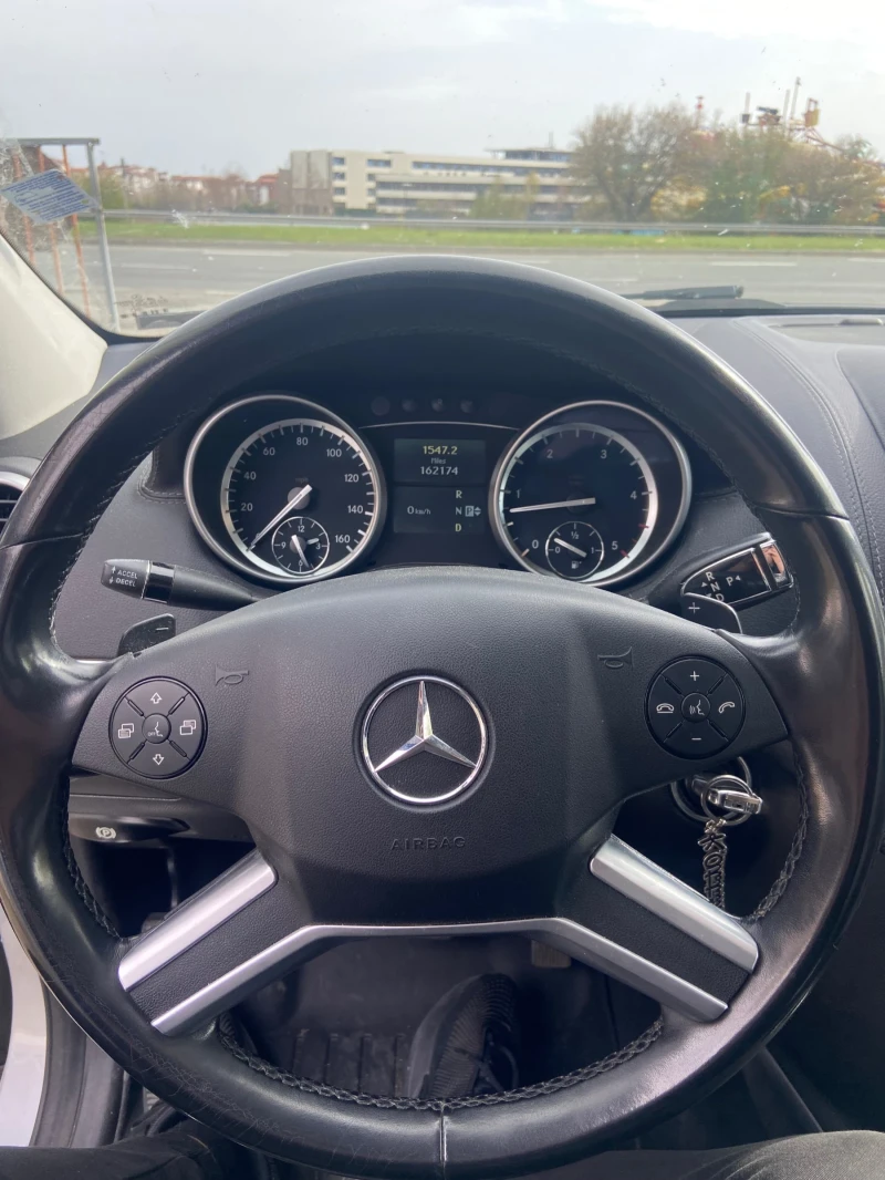 Mercedes-Benz GL 350 Bluetec 4 matic, снимка 12 - Автомобили и джипове - 51903833