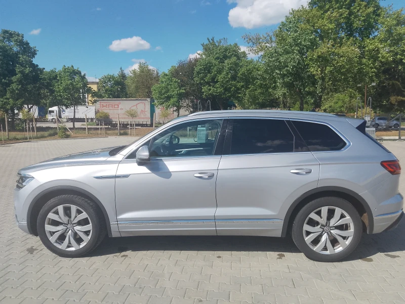 VW Touareg, снимка 7 - Автомобили и джипове - 52346815