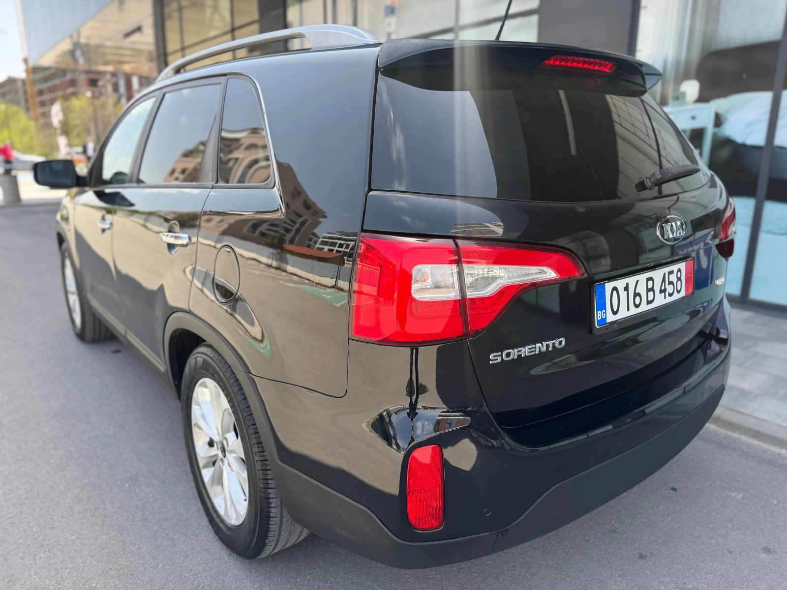 Kia Sorento 2.0CRDI LUXURY PANORAMA KOJA LED - изображение 8