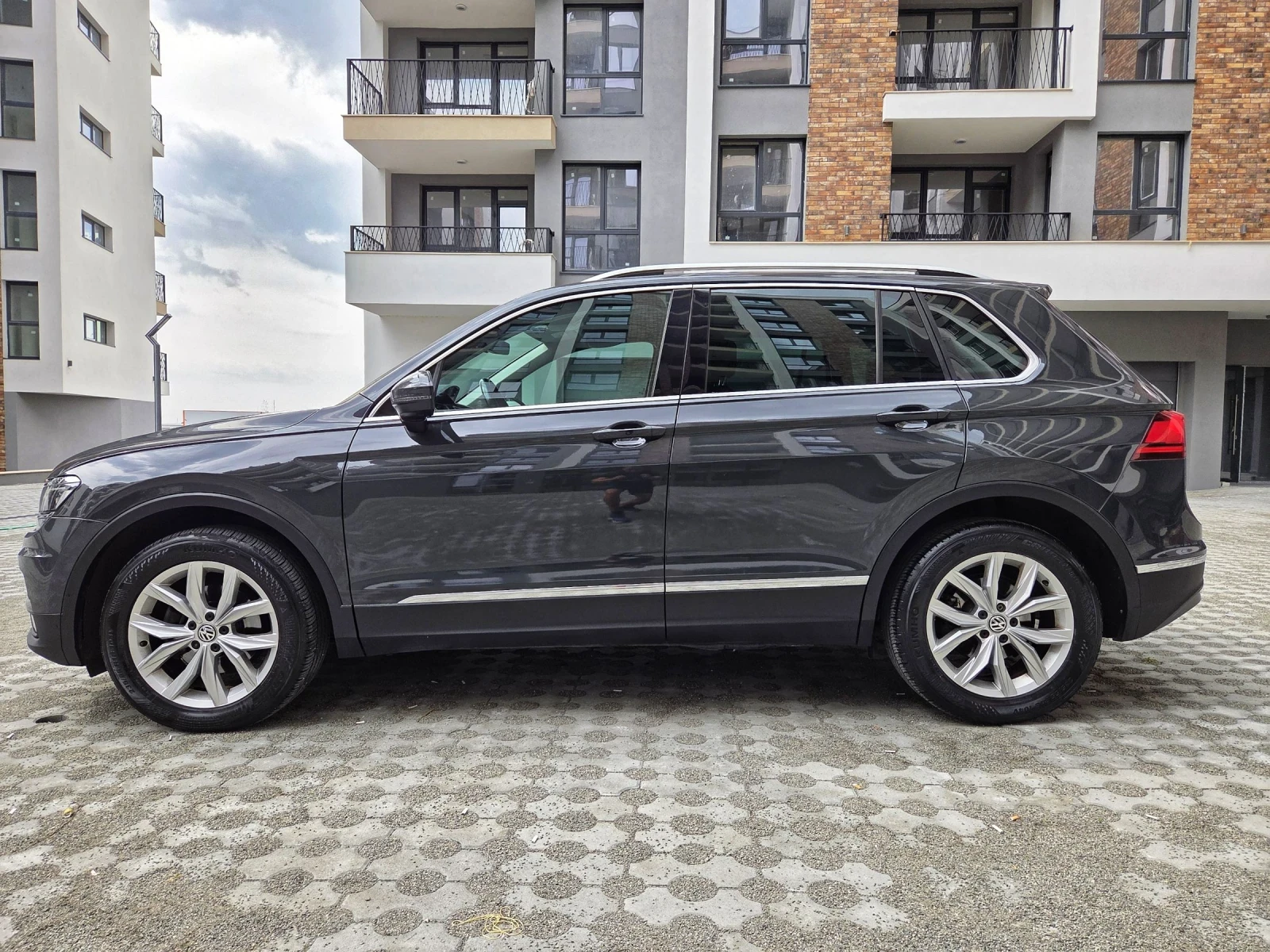 VW Tiguan 2.0 tdi 4x4 avtomat - изображение 7