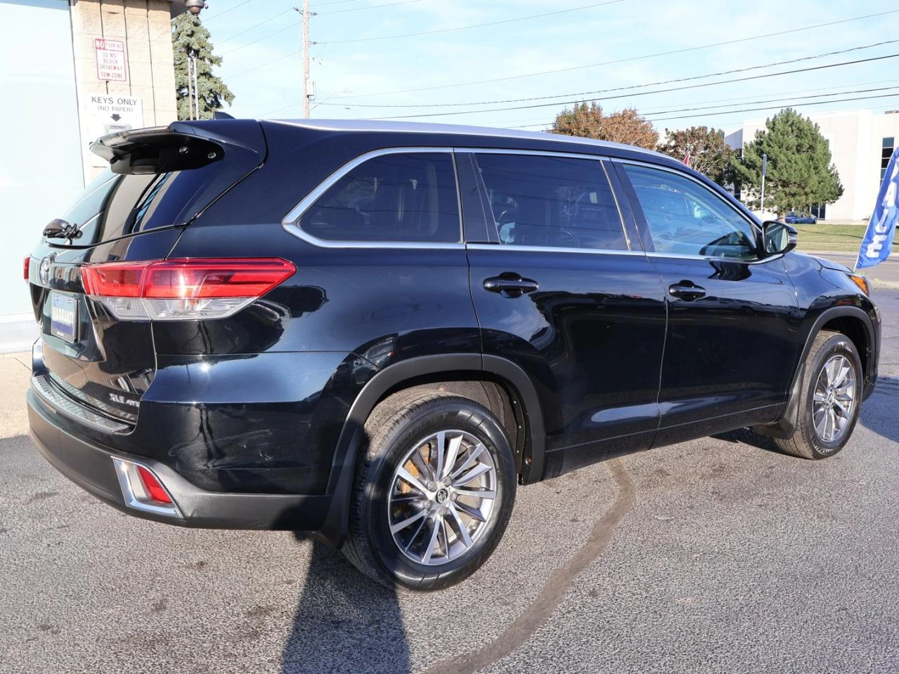 Toyota Highlander XLE| AWD| 7-SEATS| CAMERA| LEATHER| KEYLESS|  | Mobile.bg   7