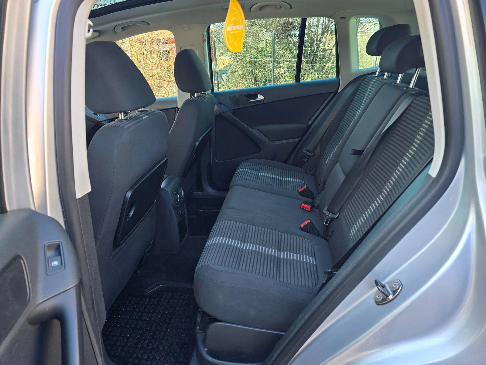 VW Tiguan 2.0TDI/140ps/4X4, снимка 10 - Автомобили и джипове - 53787352