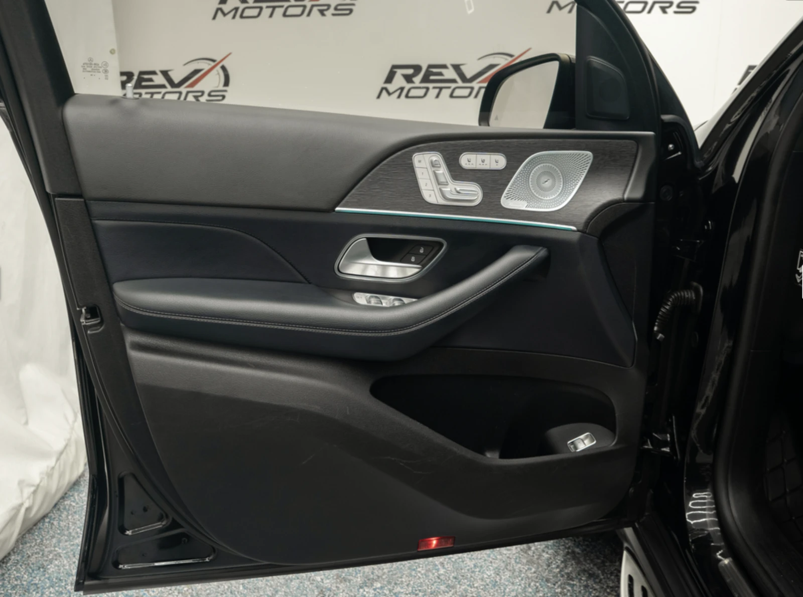 Mercedes-Benz GLS 450 AMG, снимка 11 - Автомобили и джипове - 54120744