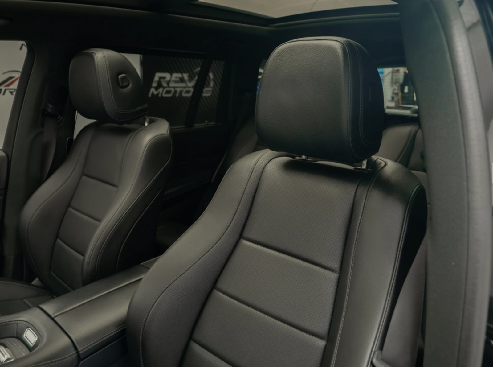 Mercedes-Benz GLS 450 AMG, снимка 10 - Автомобили и джипове - 54120744