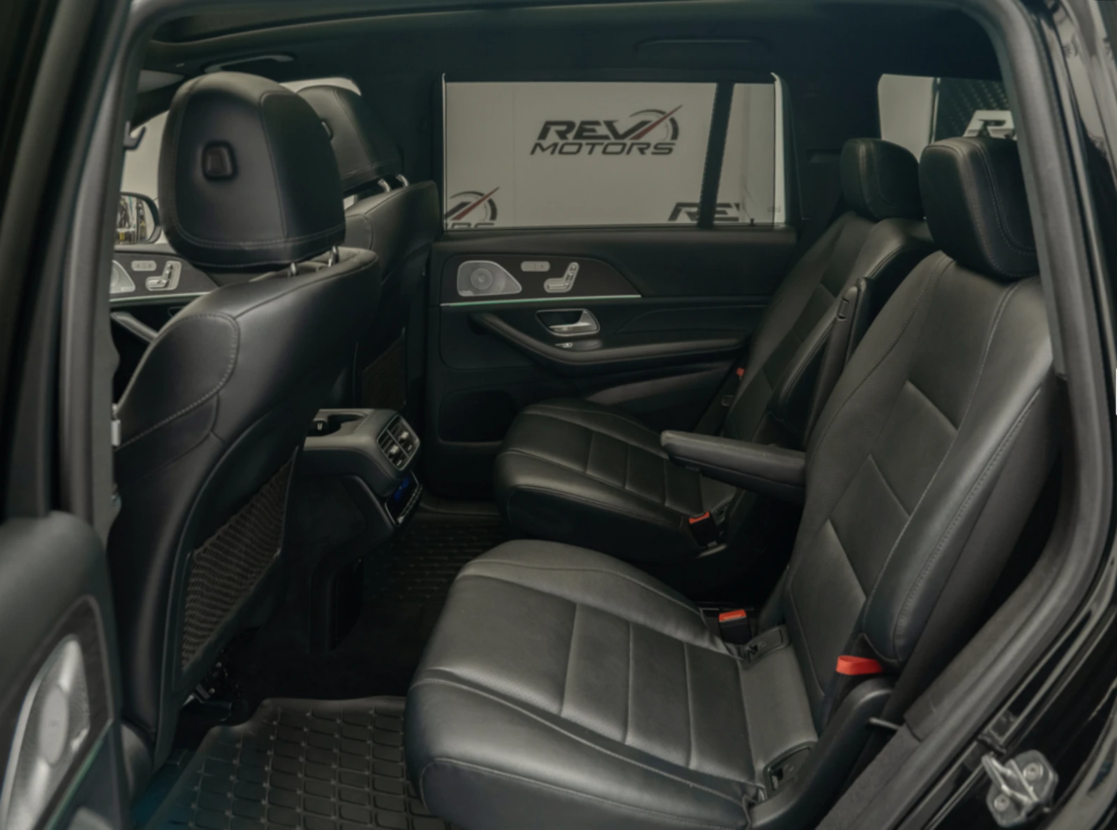 Mercedes-Benz GLS 450 AMG, снимка 17 - Автомобили и джипове - 54120744