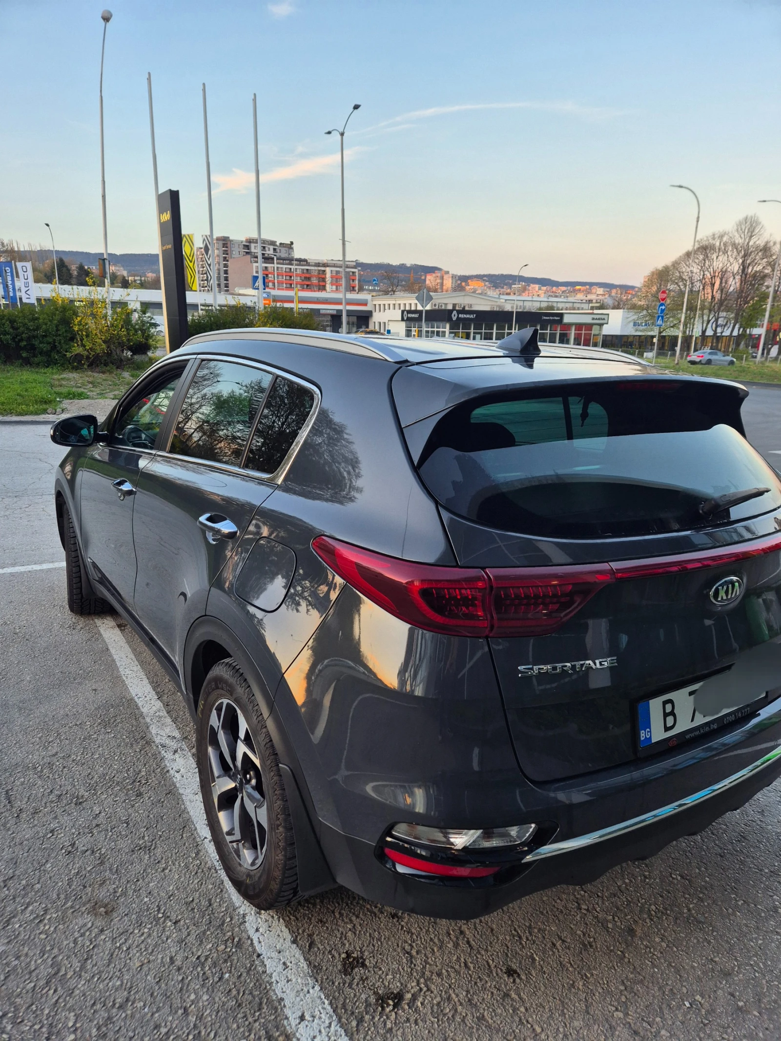 Kia Sportage, снимка 9 - Автомобили и джипове - 54296453