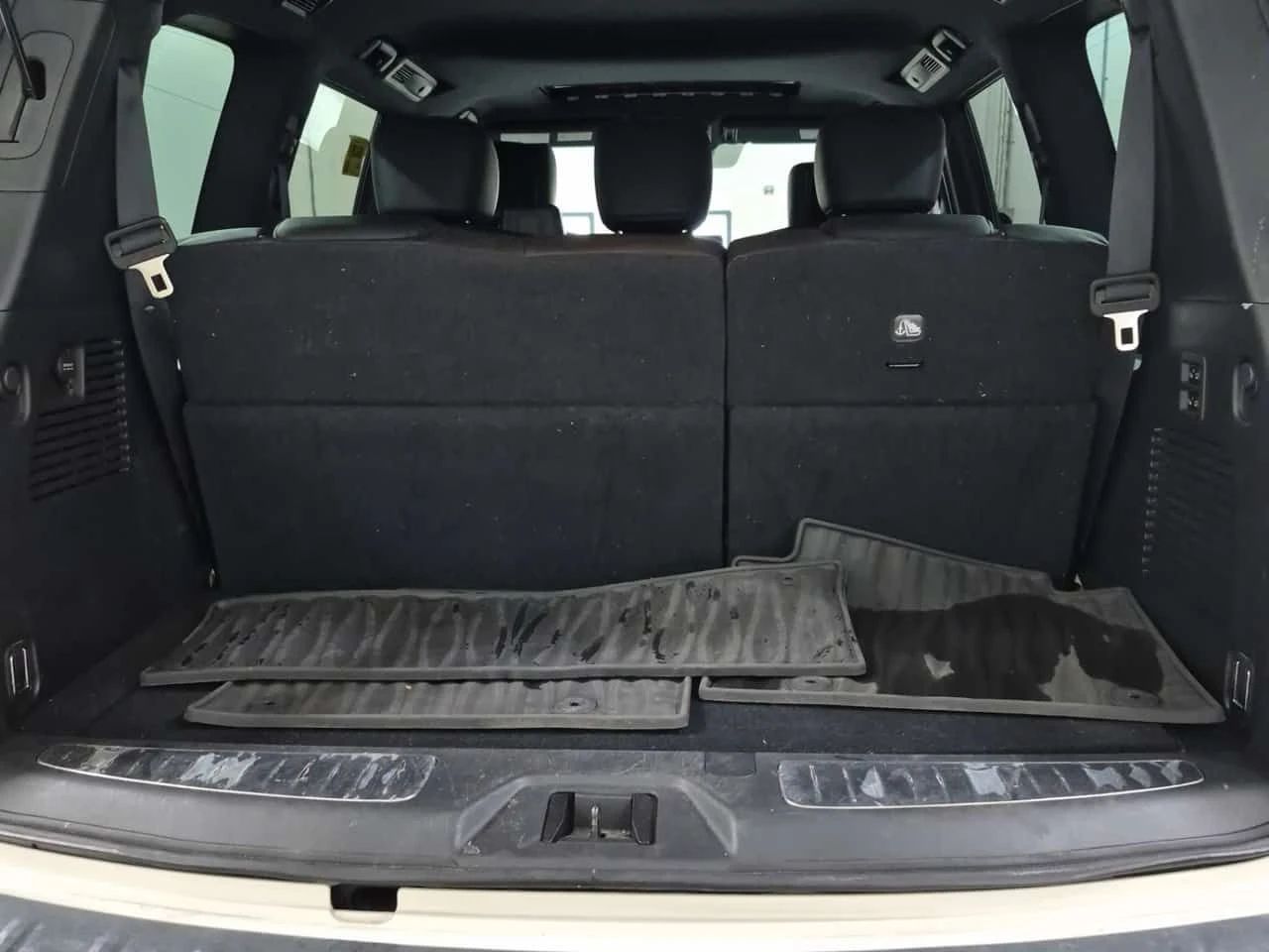 Infiniti QX80 * LUXE 8 PASSENGER AWD * CARFAX * ��� ������������ | Mobile.bg � ����������� 15