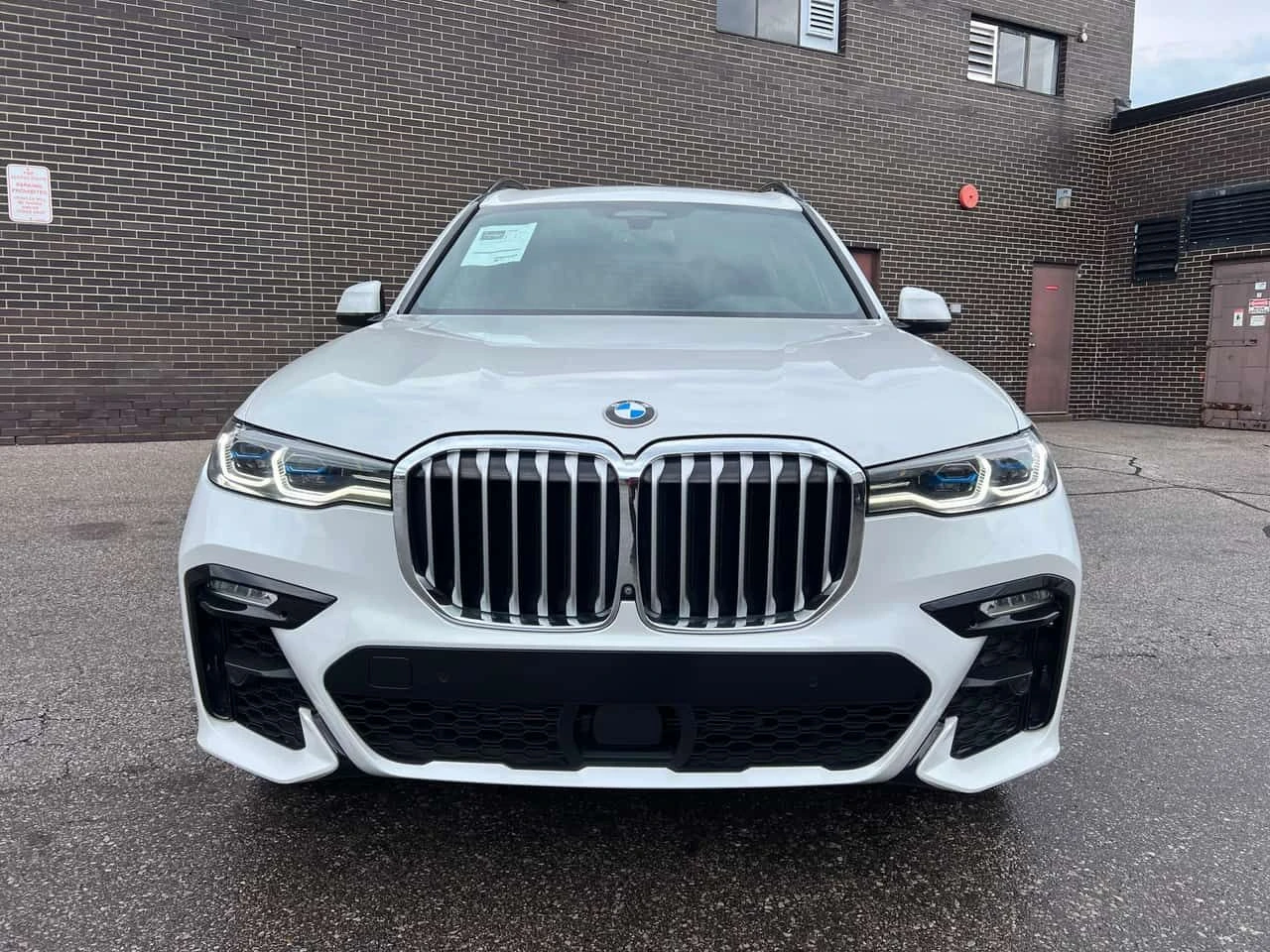 BMW X7 * xDrive40i* 7 МЕСТЕН * ЛАЗЕРИ * ДИСТРОНИК * МАСАЖ, снимка 6 - Автомобили и джипове - 55226840