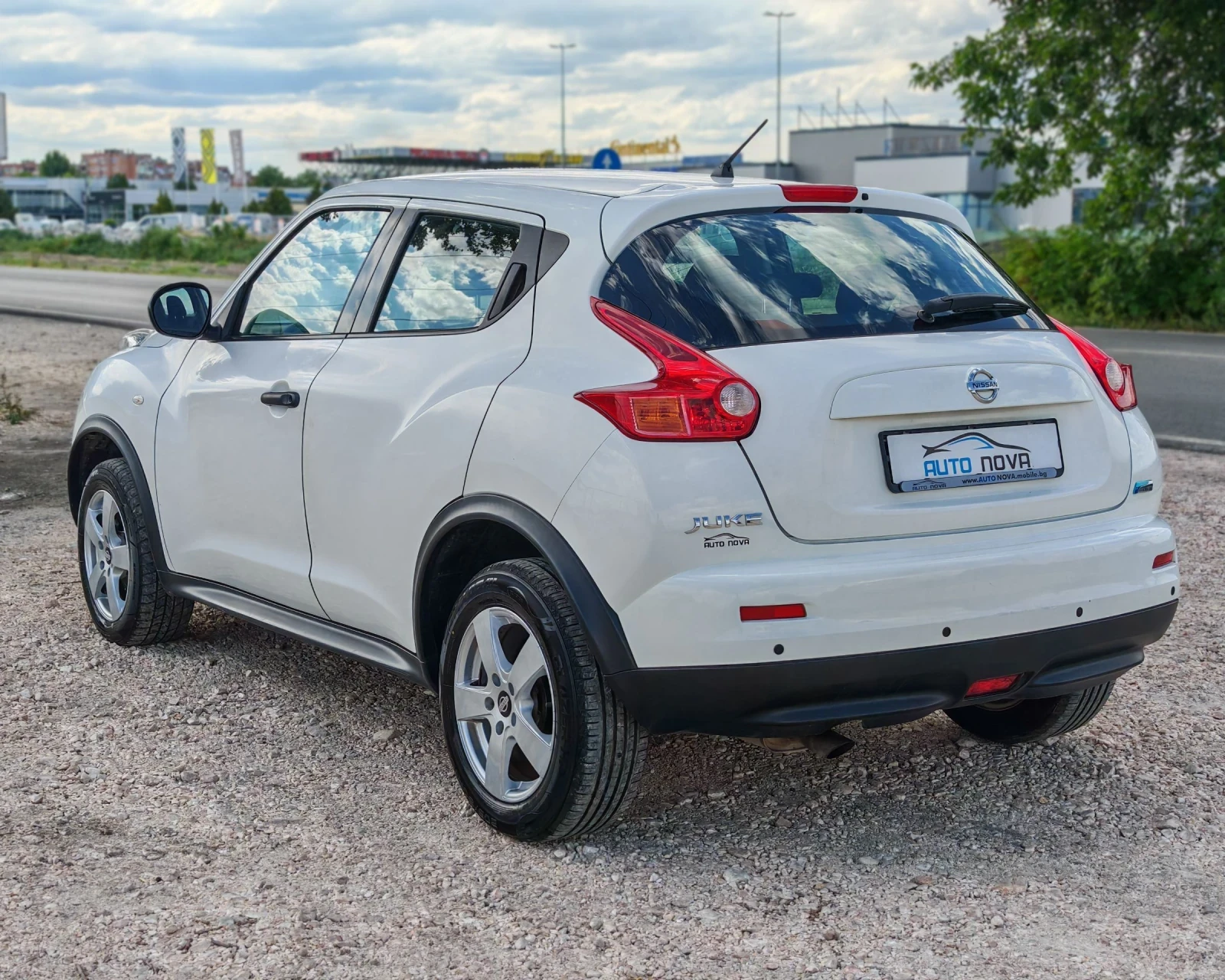 Nissan Juke 1.5 ДИЗЕЛ 110 К.С. УНИКАЛНО СЪСТОЯНИЕ!!!, снимка 7 - Автомобили и джипове - 55398052