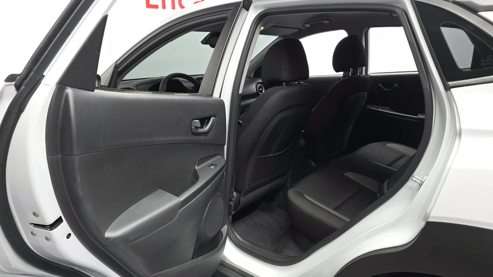 Hyundai Kona Diesel 1.6 4WD, снимка 14 - Автомобили и джипове - 55501152