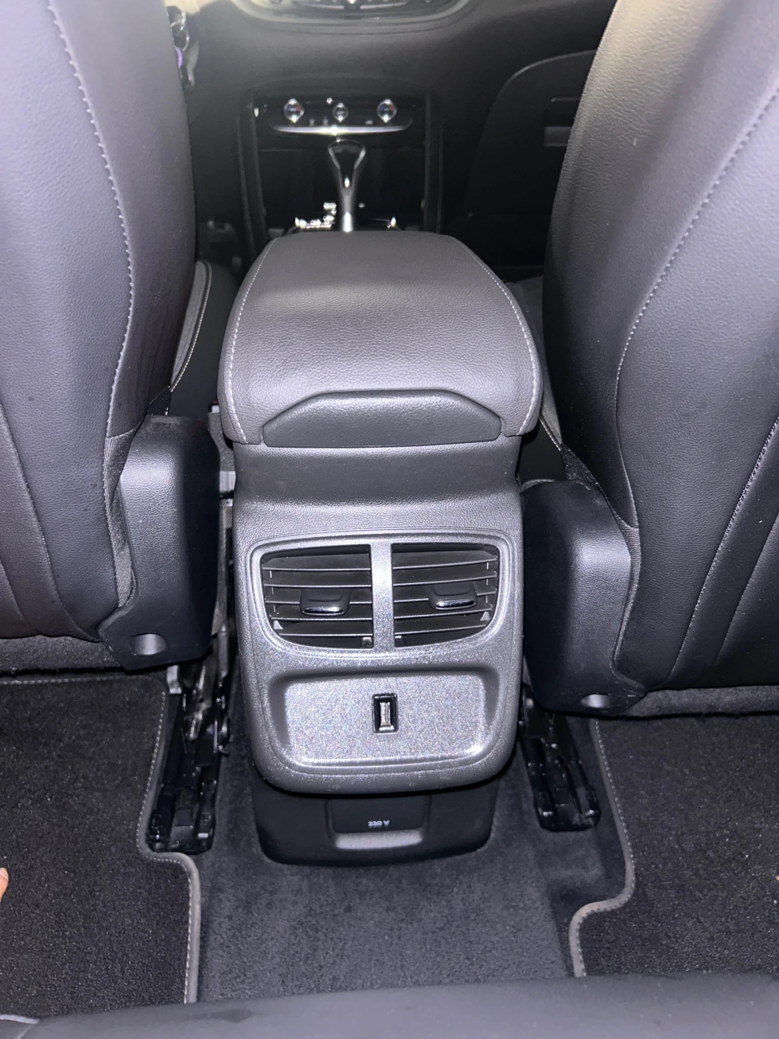 Opel Grandland X 1.6 Бензин, 180к.с, снимка 8 - Автомобили и джипове - 56309370