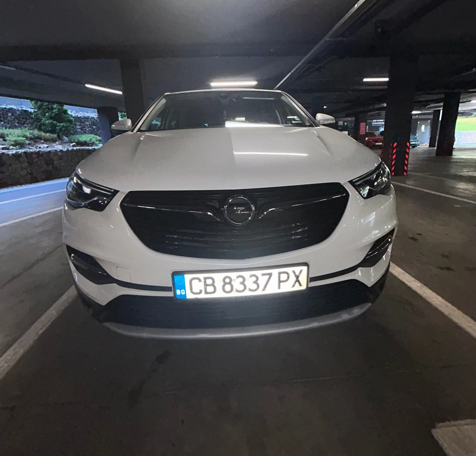 Opel Grandland X 1.6 Бензин, 180к.с, снимка 4 - Автомобили и джипове - 56309370