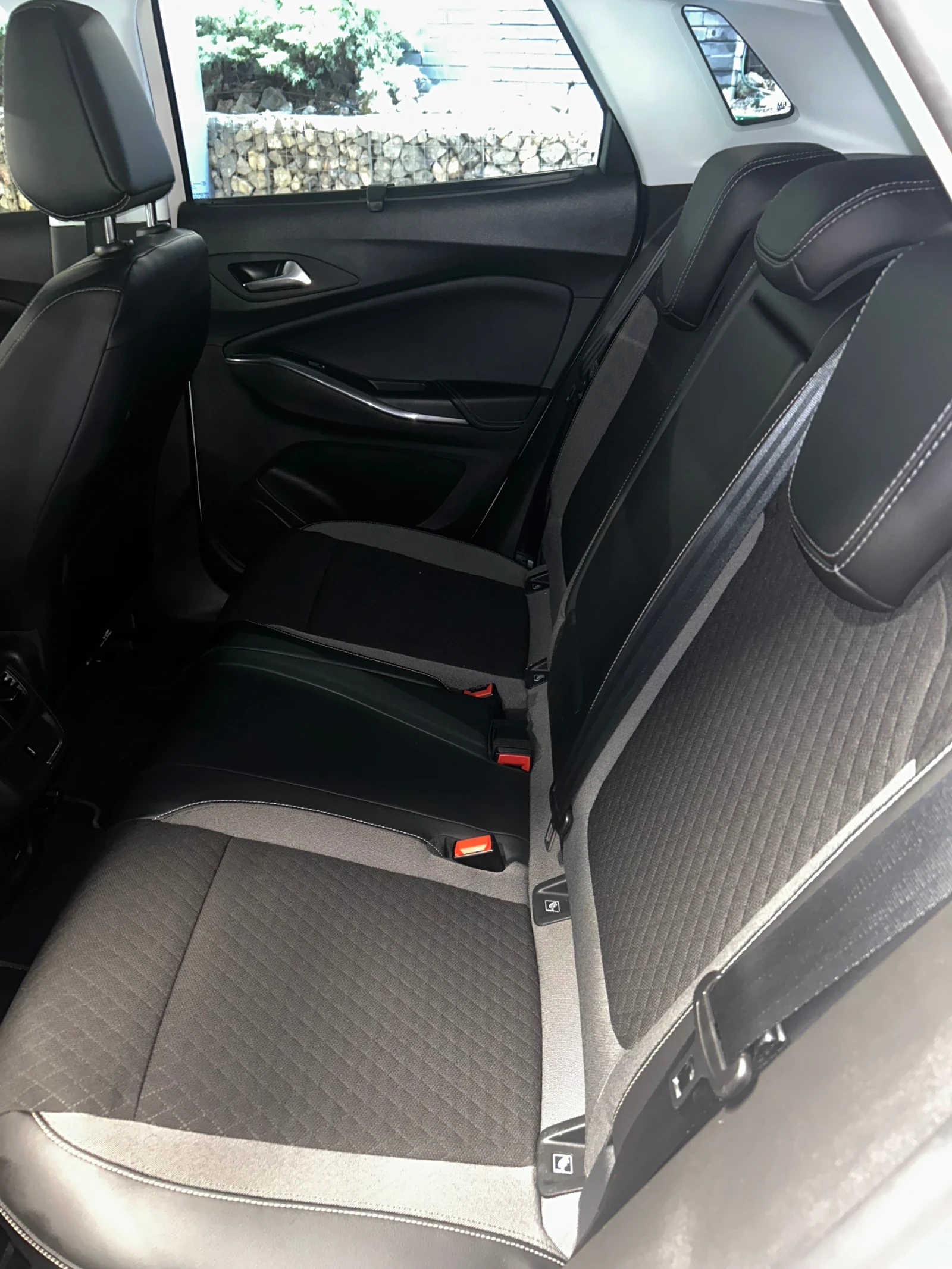 Opel Grandland X 1.6 Бензин, 180к.с, снимка 10 - Автомобили и джипове - 56309370