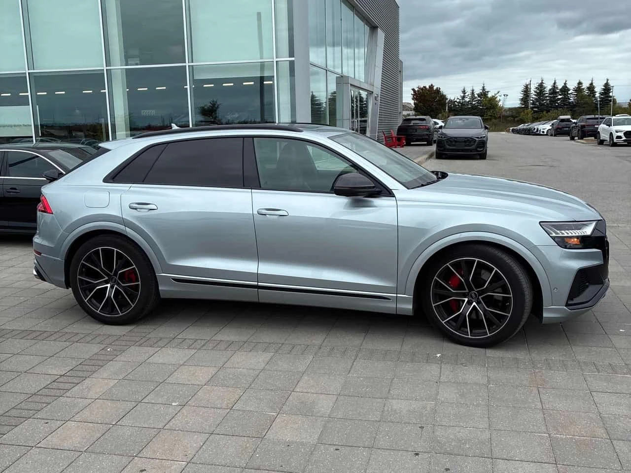 Audi SQ8 QUATTRO | ГЛАВНО ПРЕДСТАВИТЕЛСТВО НА AUDI, снимка 4 - Автомобили и джипове - 56319018