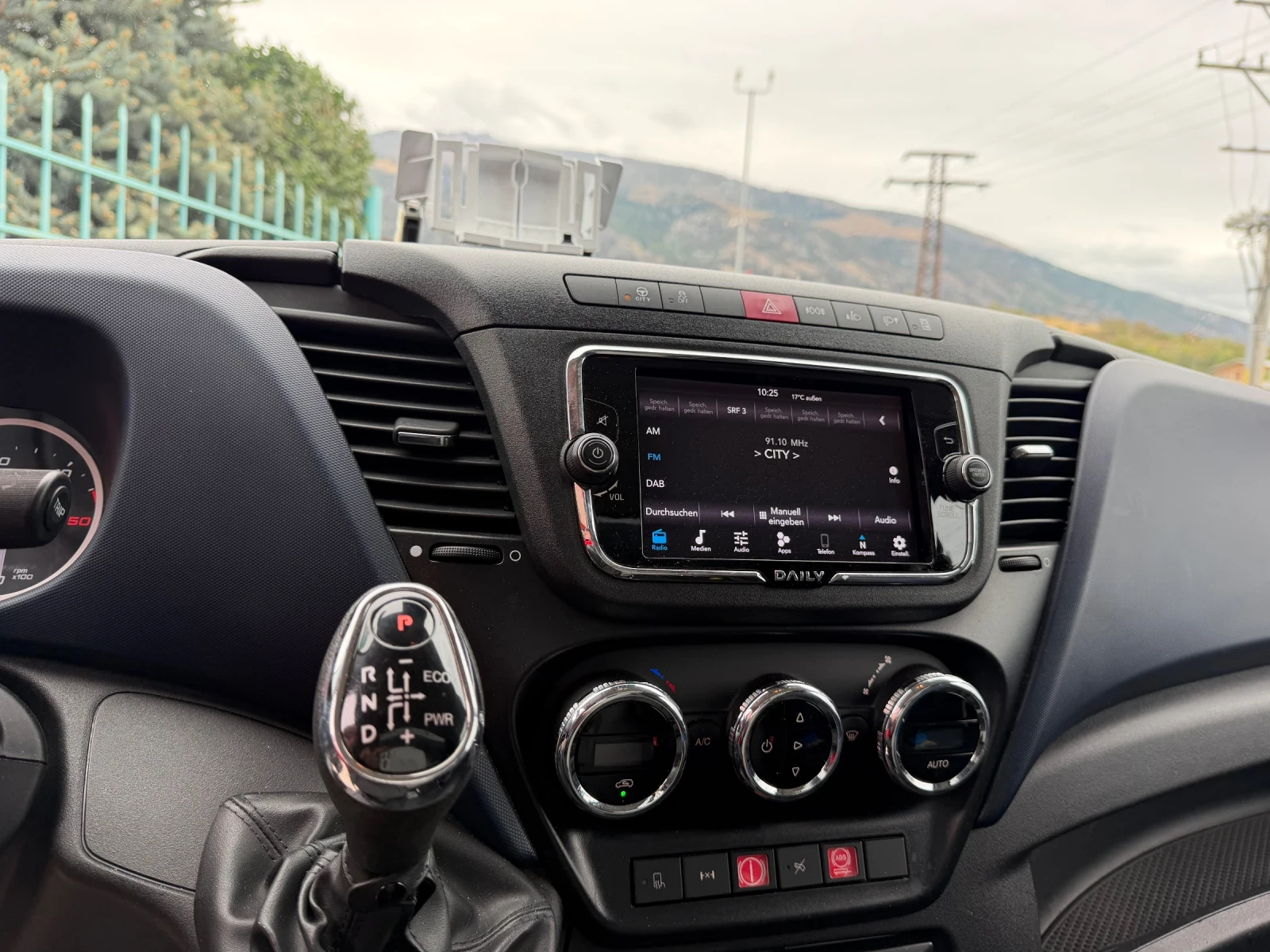 Iveco Daily 3.0HPI* 35C18* Климатик* Тристранен самосвал, снимка 6 - Бусове и автобуси - 56231788