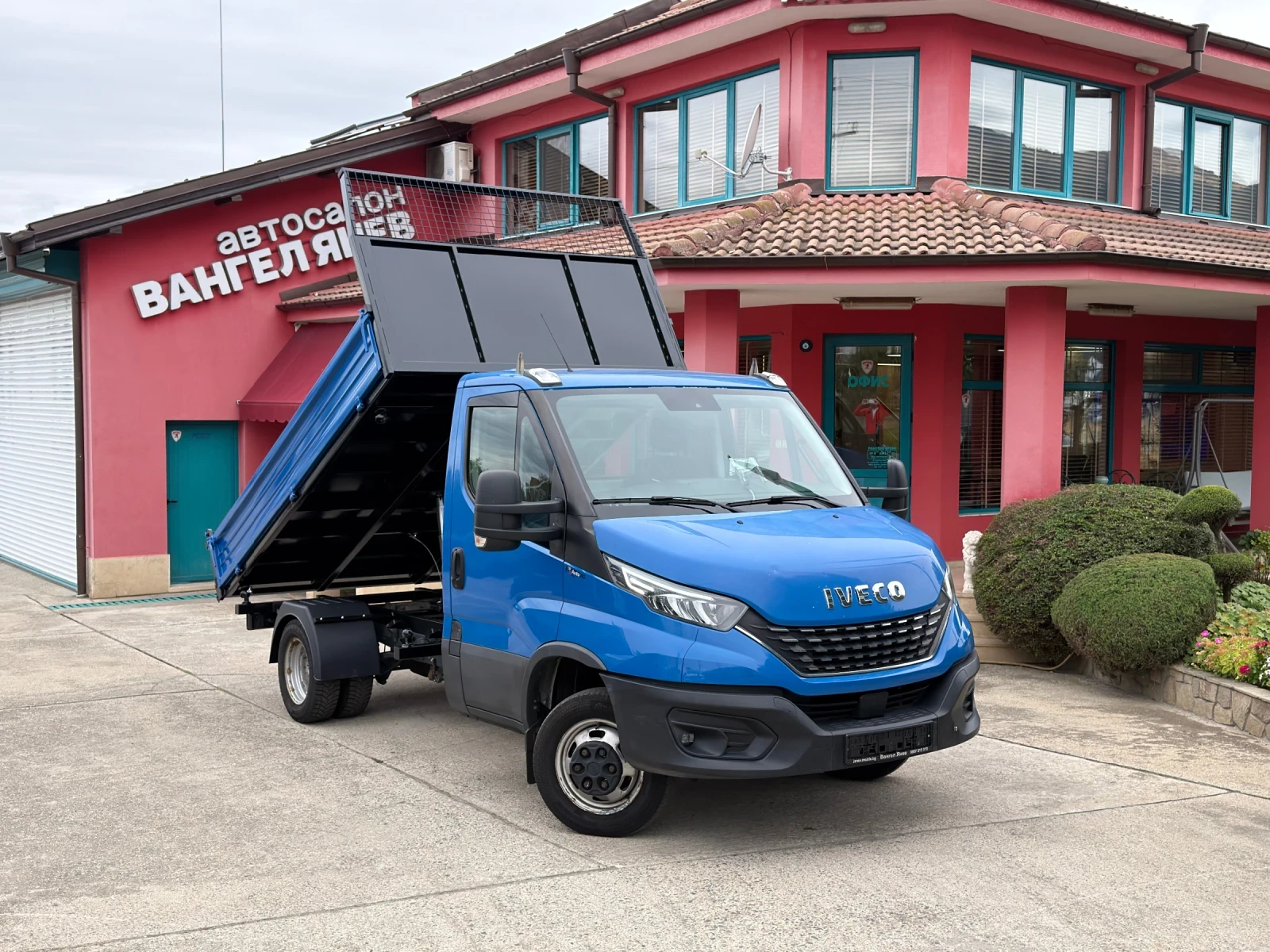 Iveco Daily 3.0HPI* 35C18* Климатик* Тристранен самосвал