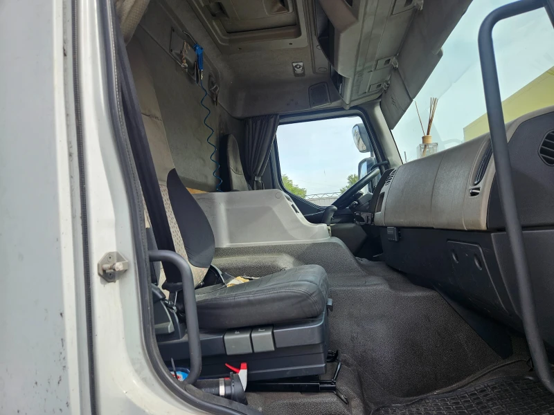 Renault Premium 370 DXI , снимка 11 - Камиони - 52579440