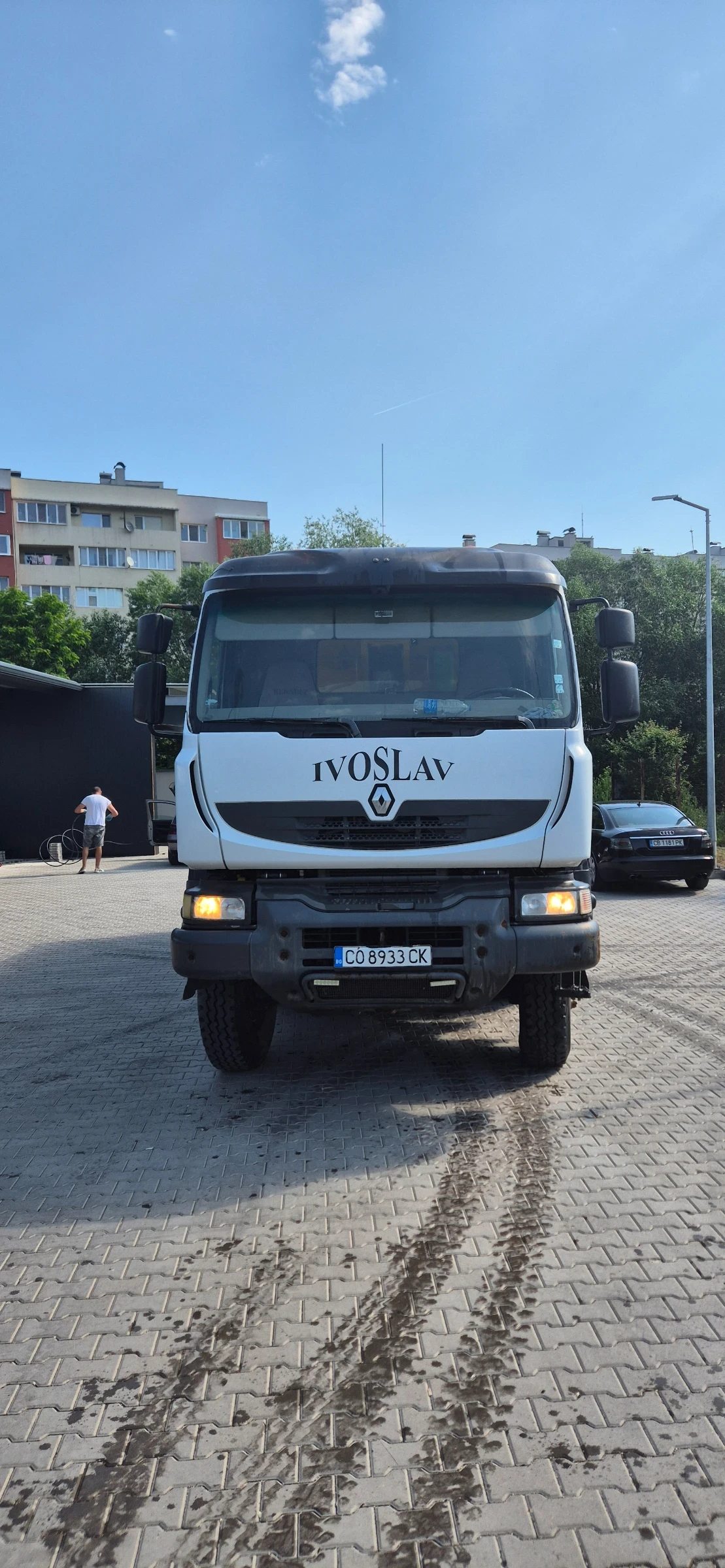 Renault Kerax 8х4 - изображение 2