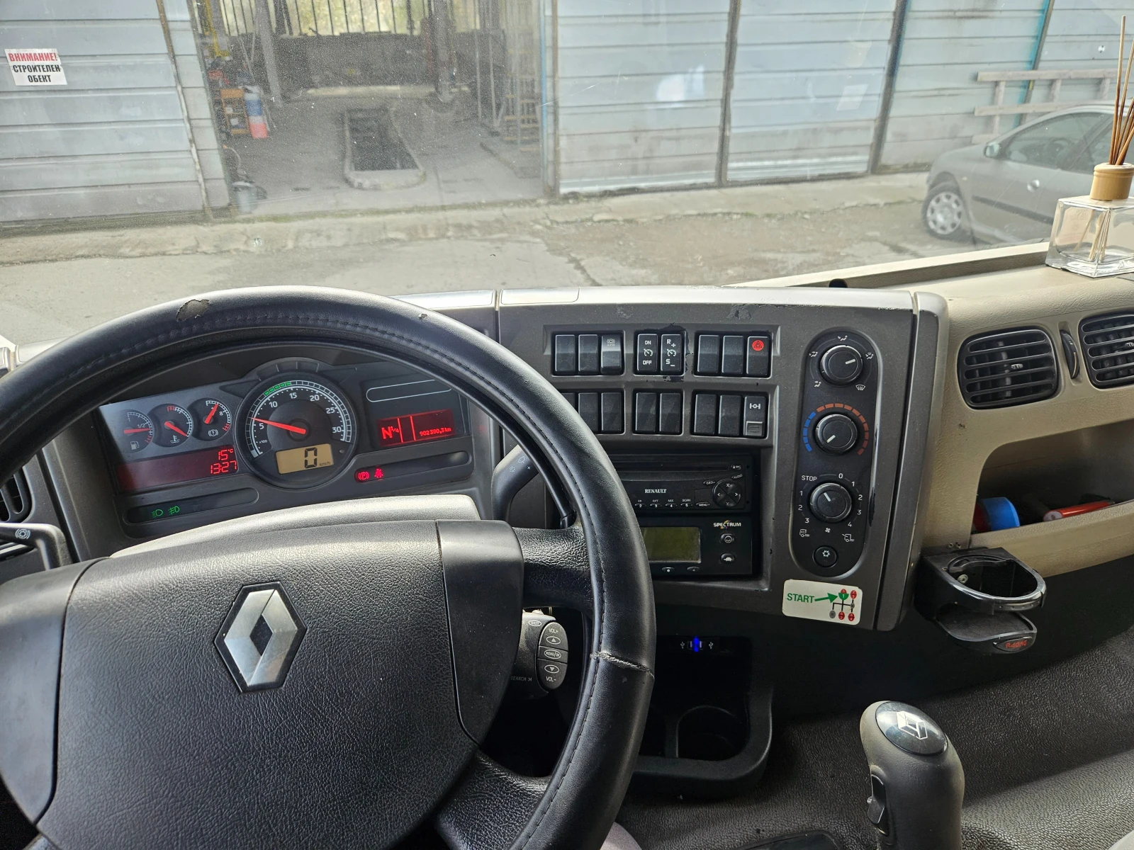 Renault Premium 370 DXI  - изображение 10