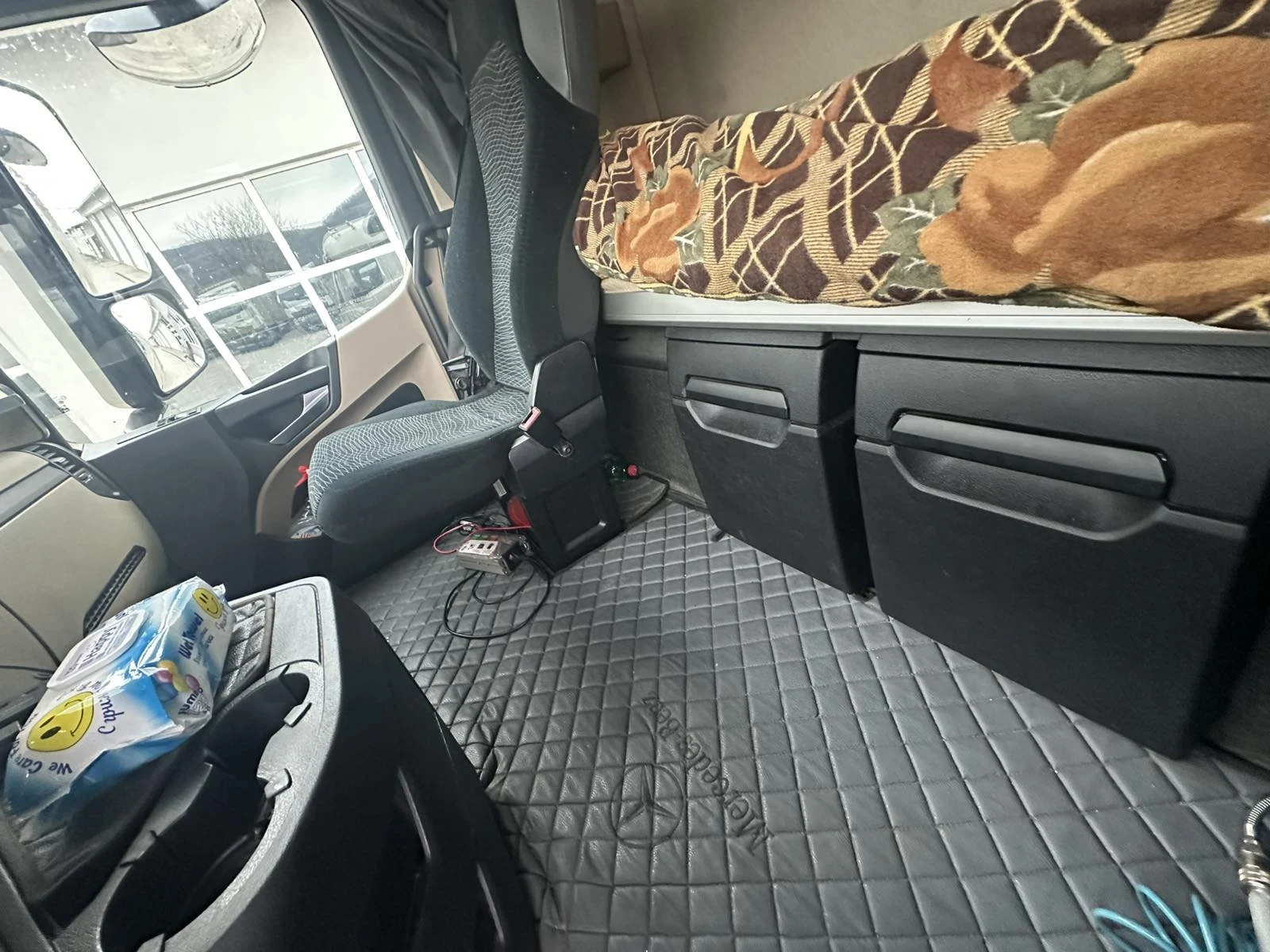 Mercedes-Benz Actros, снимка 10 - Камиони - 53942366