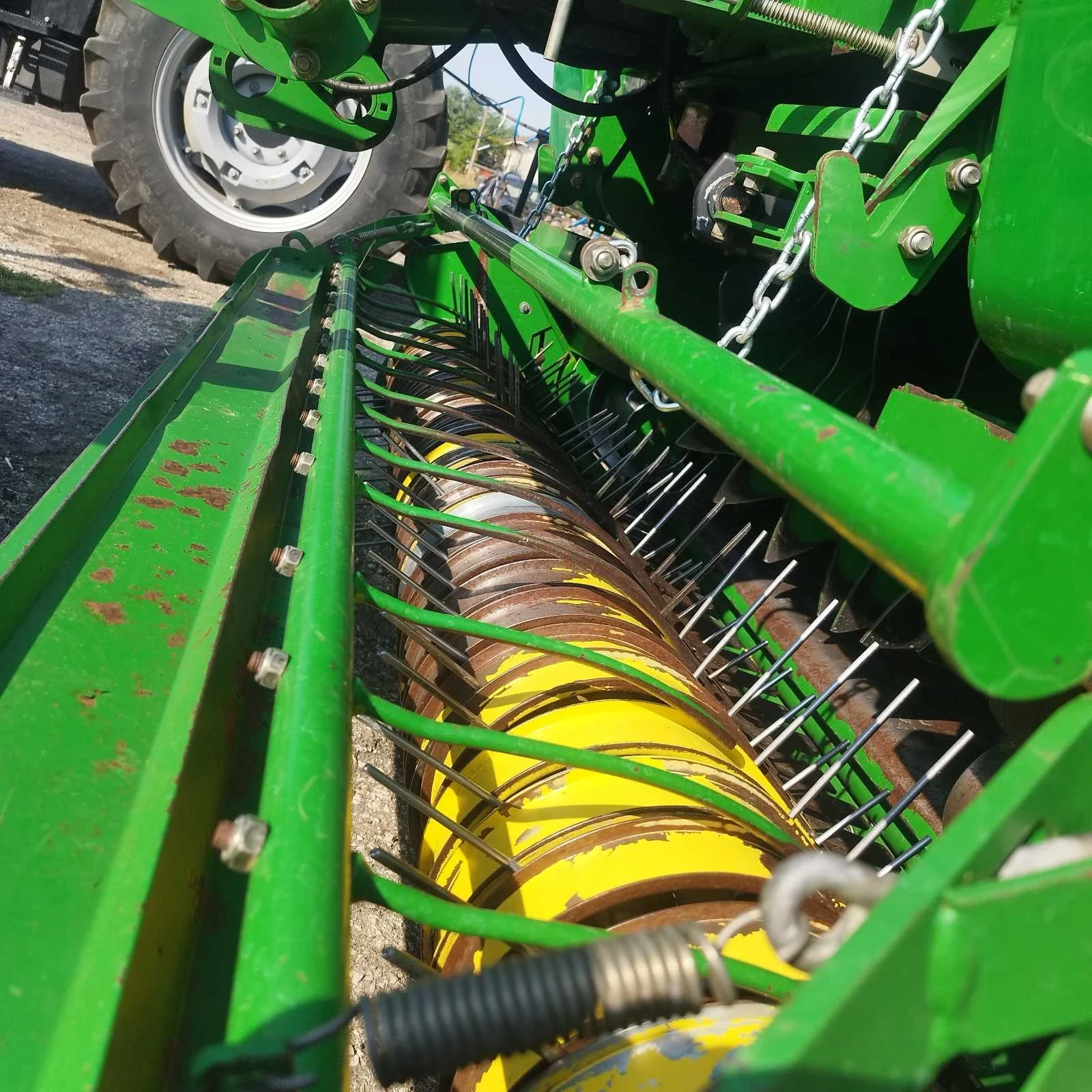 Балировачка John Deere 864 - изображение 8