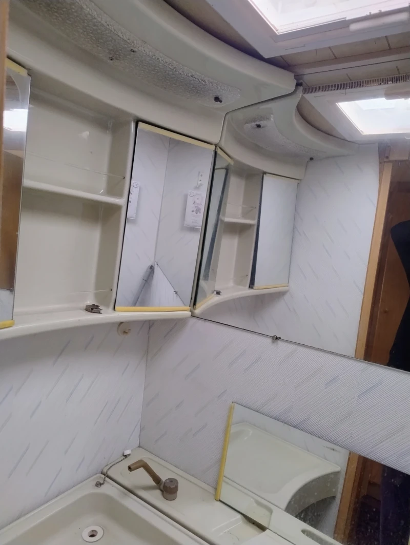 Каравана Knaus 8804, снимка 6 - Каравани и кемпери - 53078243