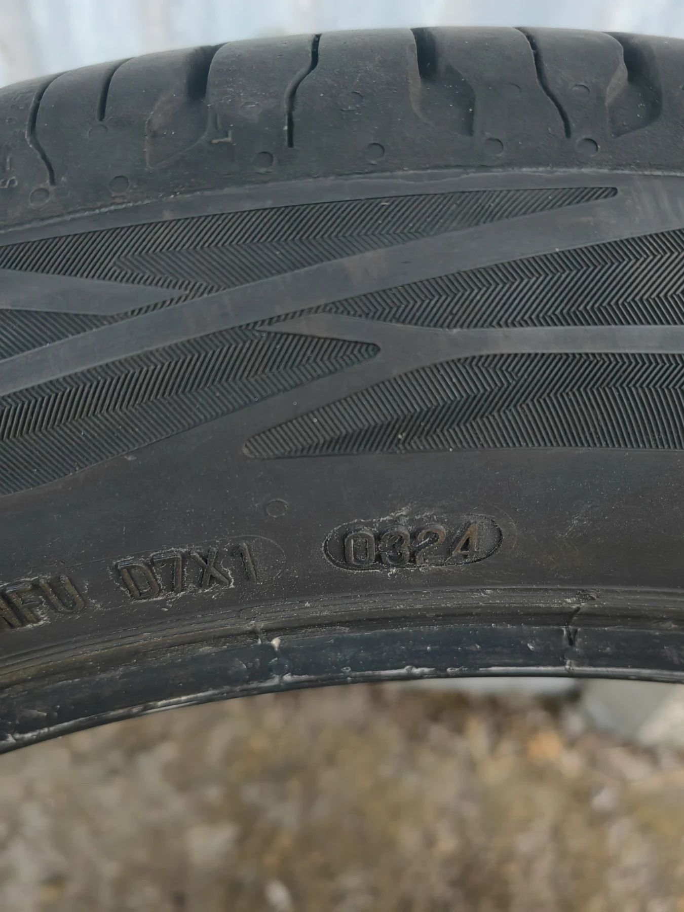 Гуми Летни 235/45R18, снимка 3 - Гуми и джанти - 56008140