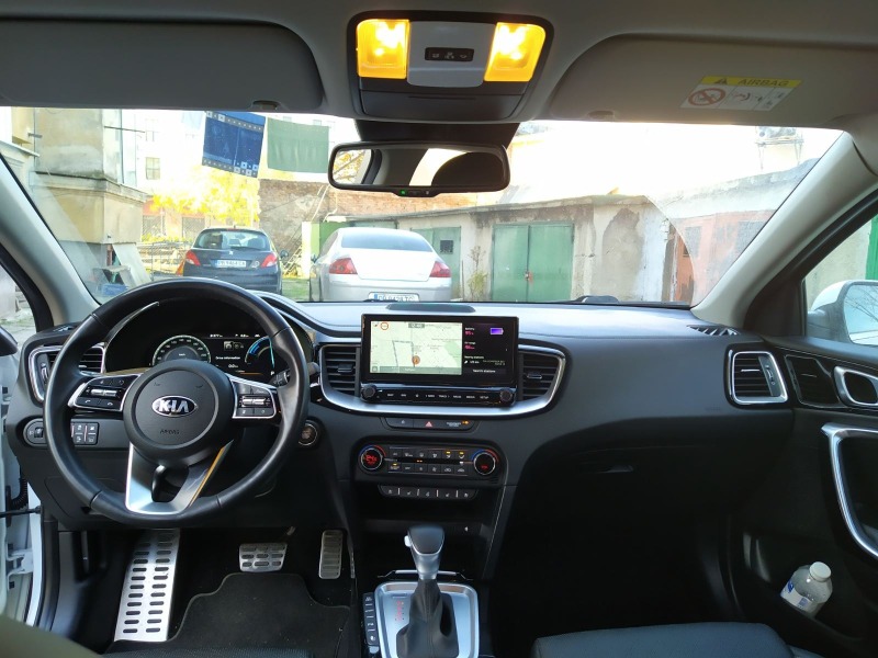 Kia XCeed Plug in hybrid Platinum регистрирана и обслужена, снимка 6 - Автомобили и джипове - 42655990