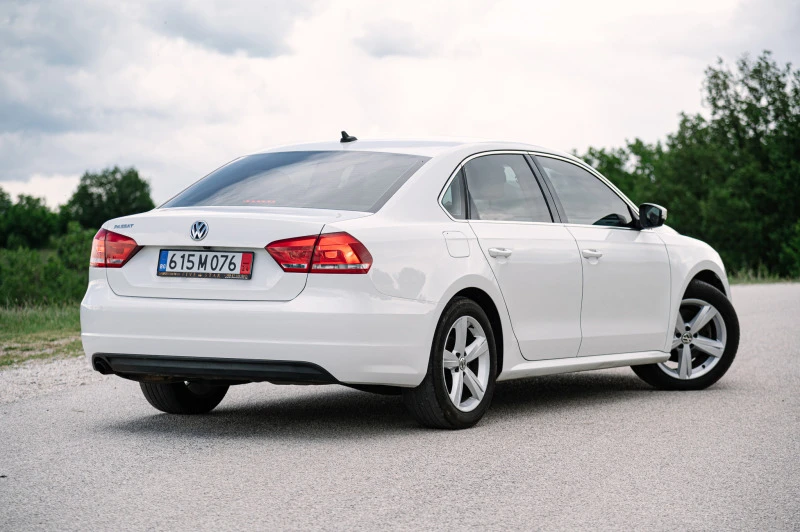 VW Passat 1.8T, снимка 3 - Автомобили и джипове - 45702382