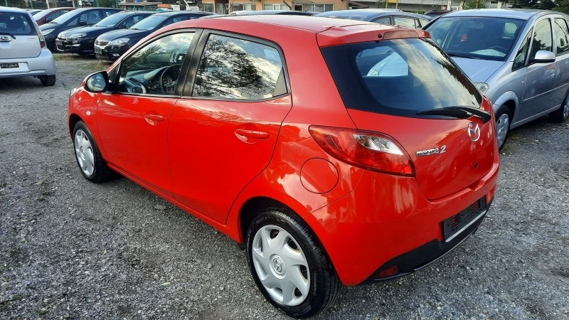 Mazda 2 1.4i, снимка 5 - Автомобили и джипове - 46247861