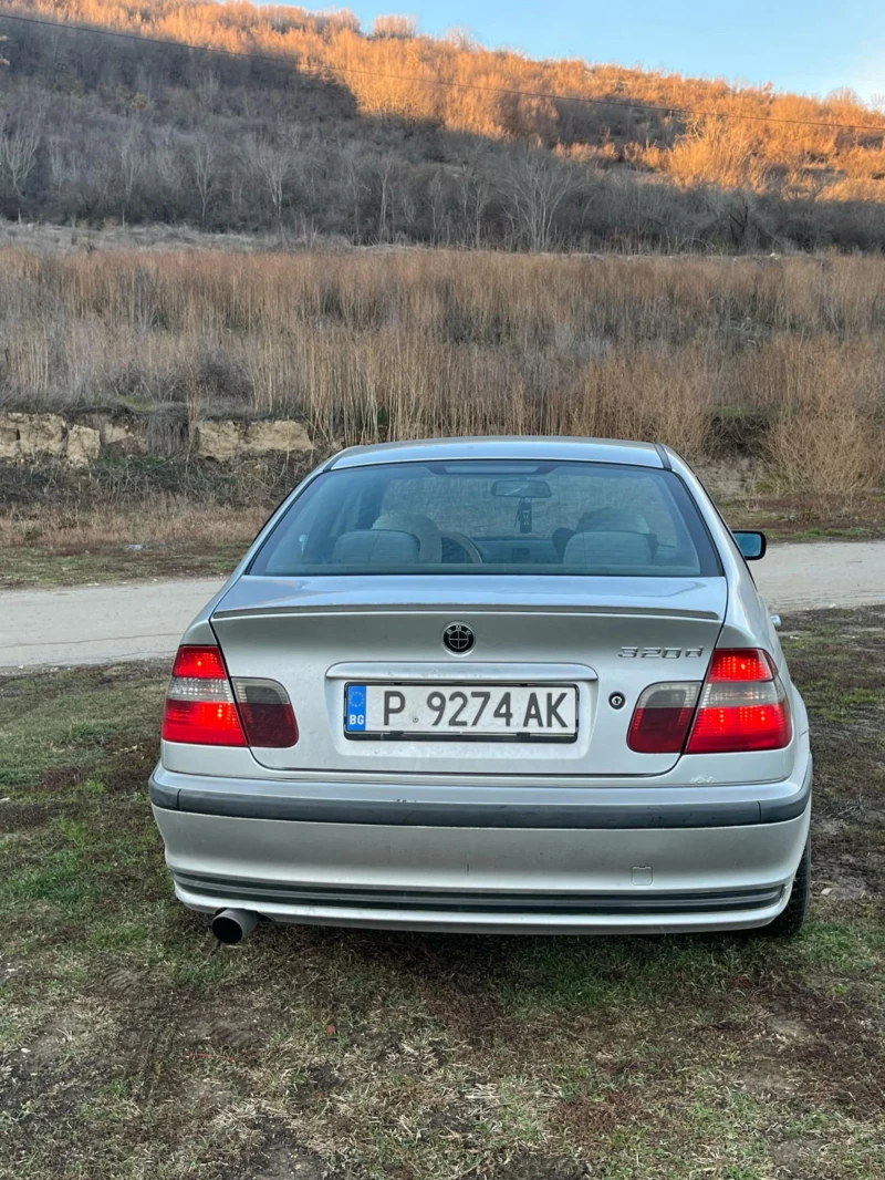 BMW 320, снимка 14 - Автомобили и джипове - 48135985