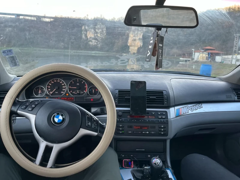 BMW 320, снимка 10 - Автомобили и джипове - 48135985